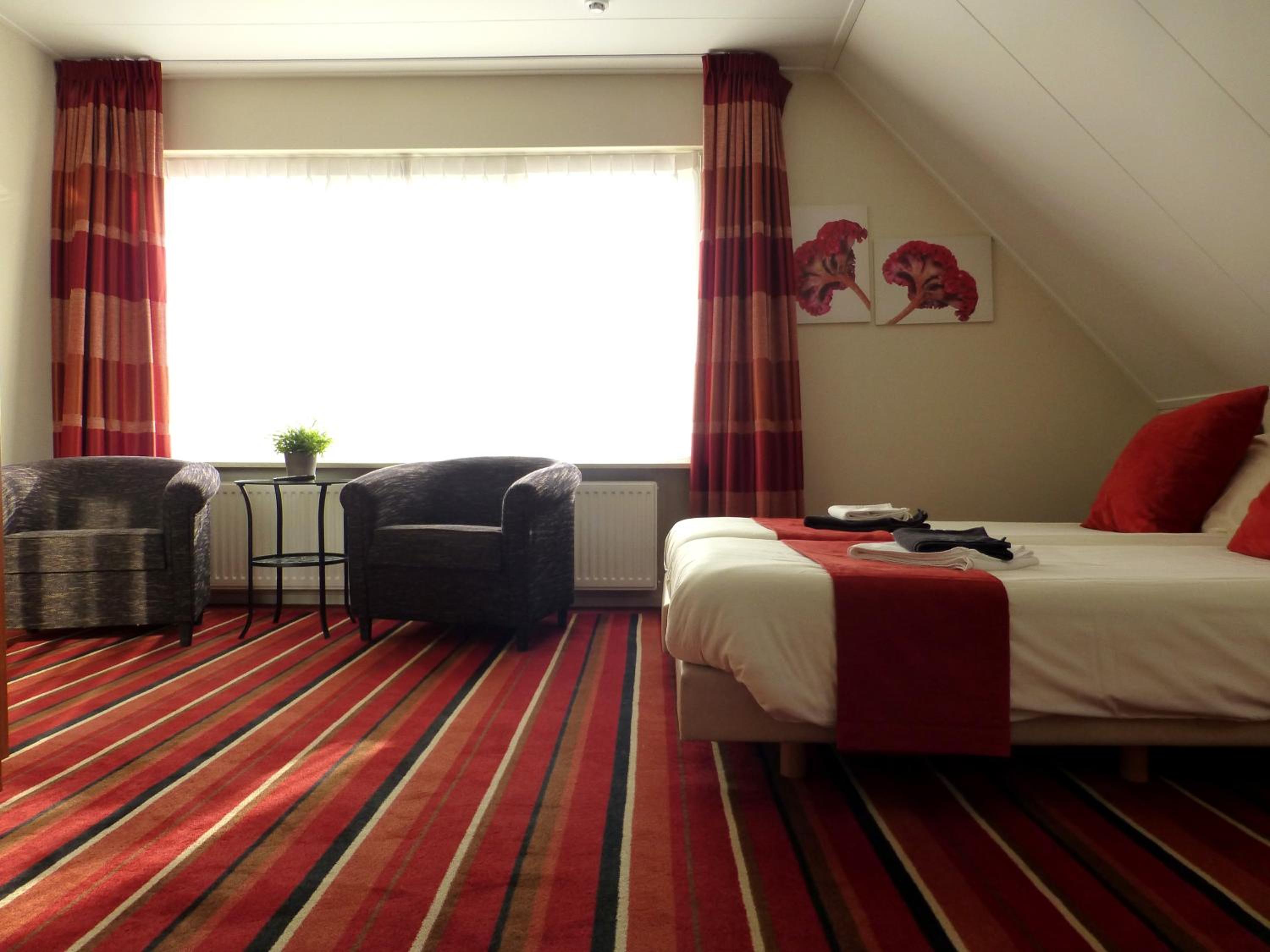 Large Twin Room photo 3
