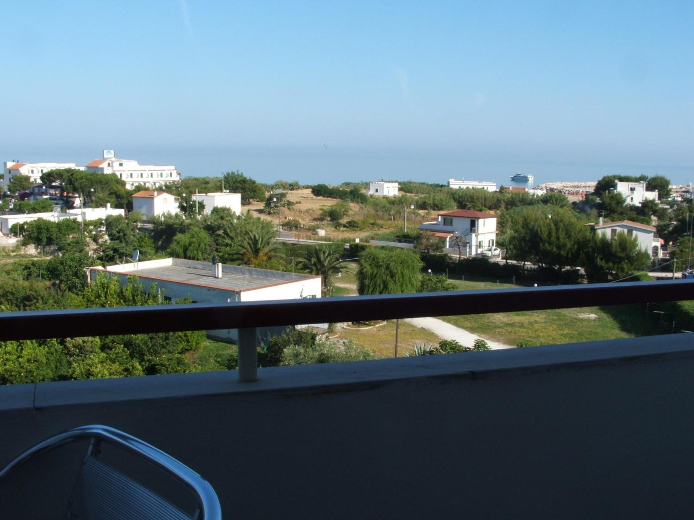 Double or Twin Room with Sea View photo 3