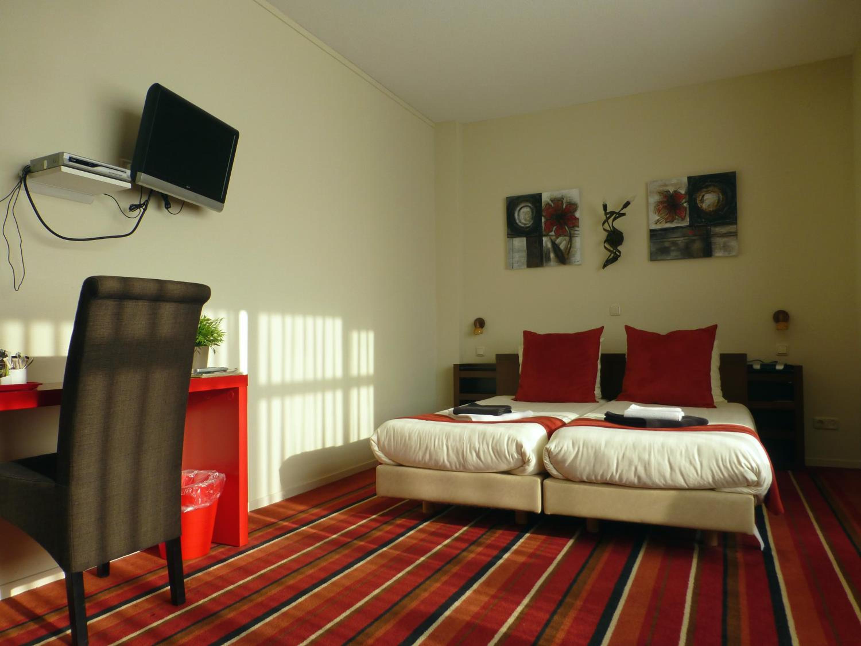 Standard Twin Room photo 2
