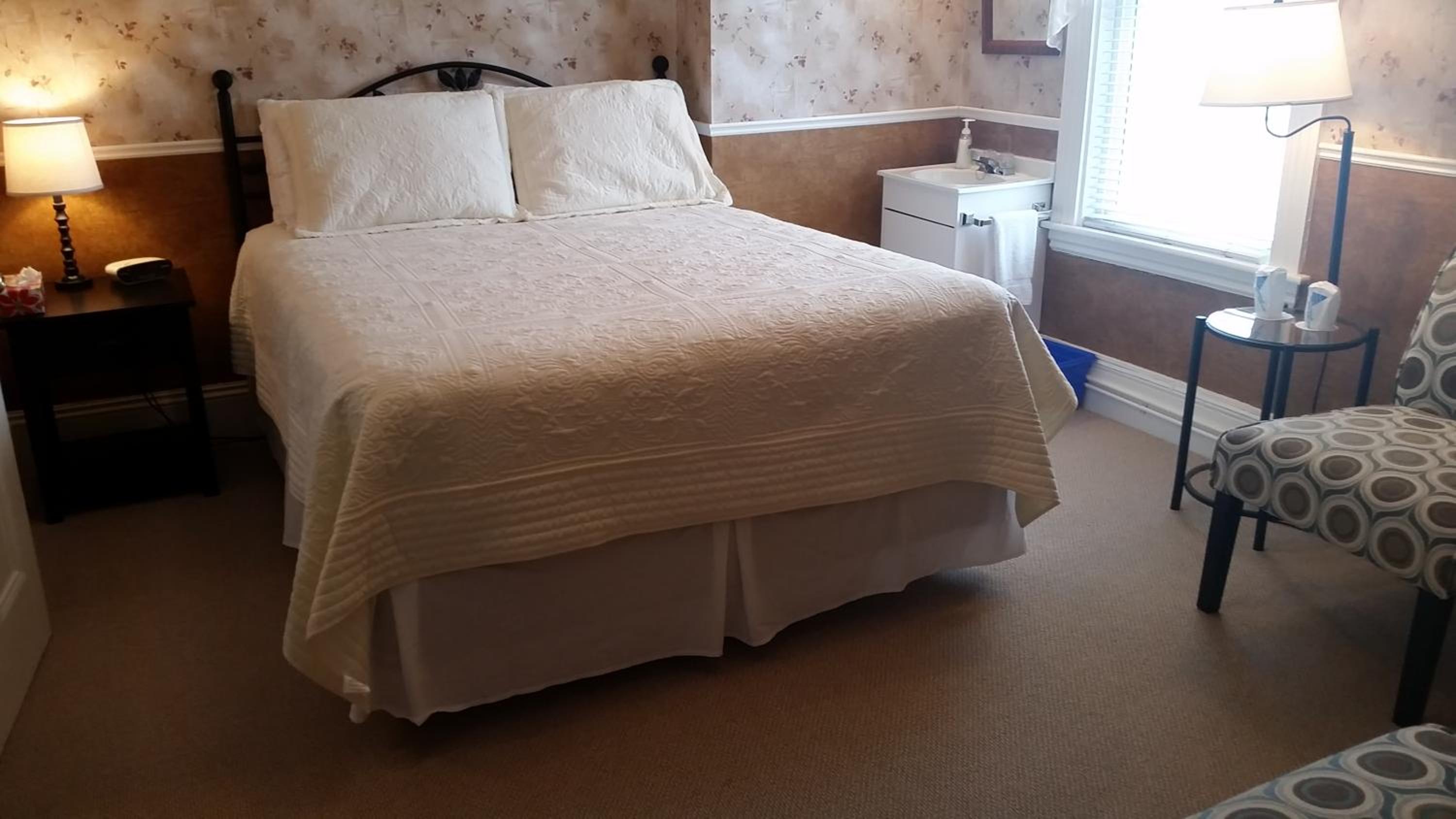 Queen Room (#11)