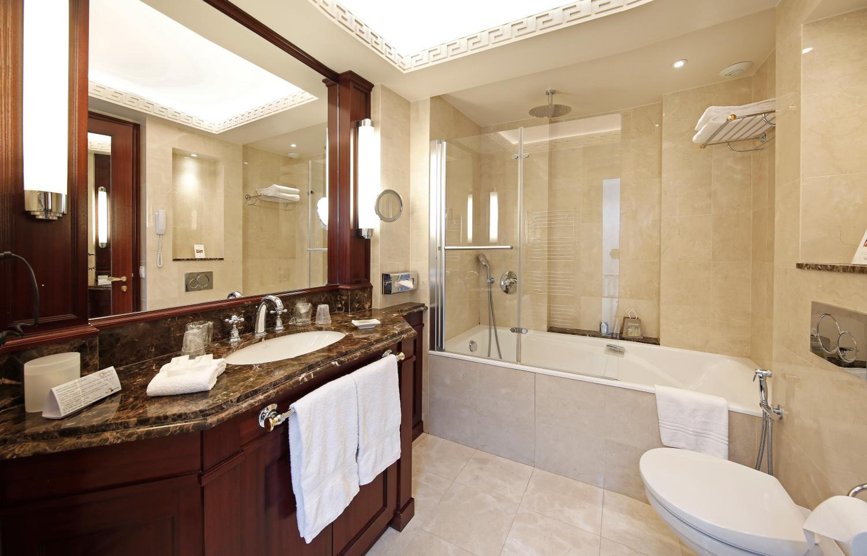Executive Room photo 2