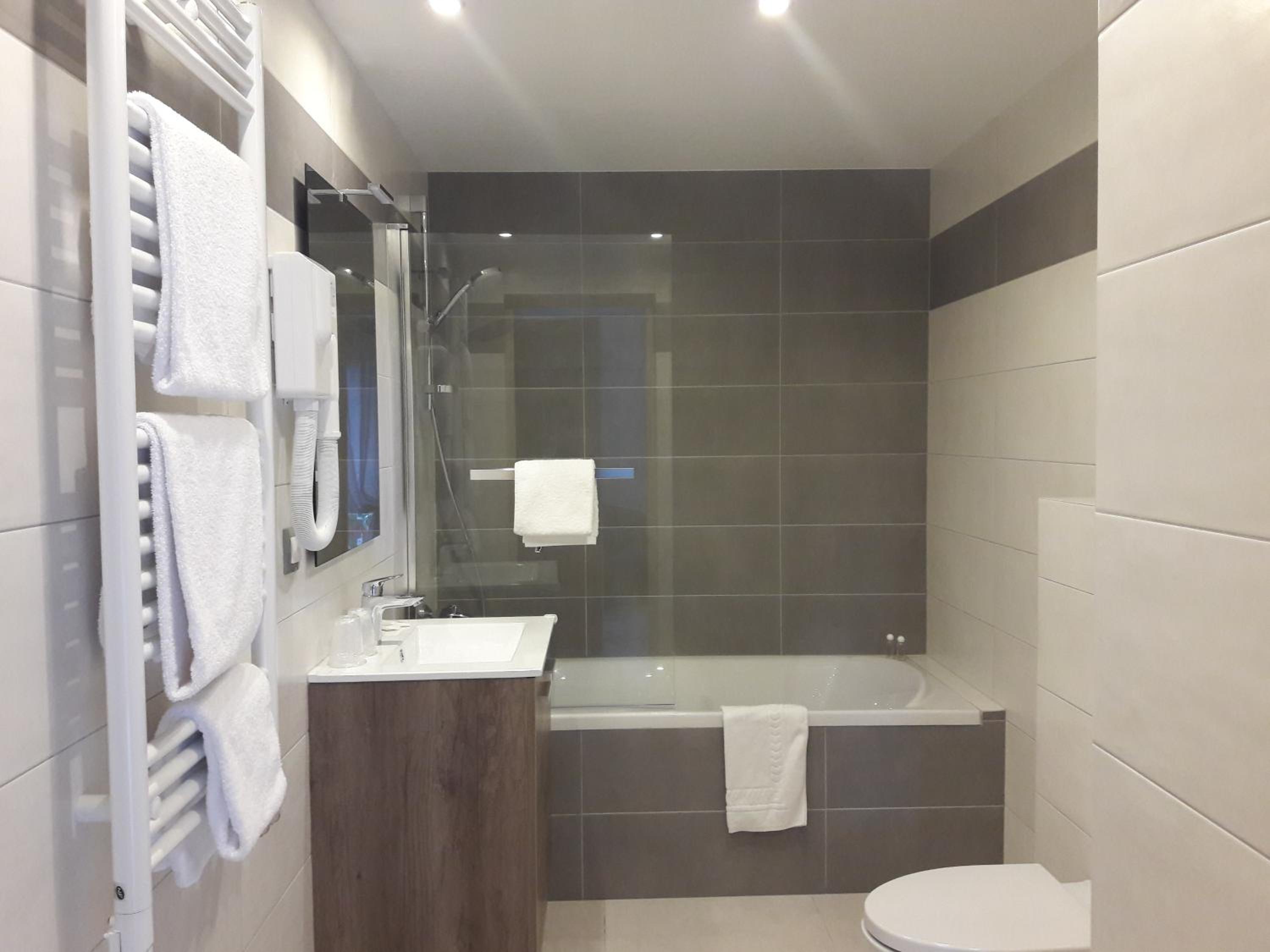 Superior Double Room with Balcony photo 3
