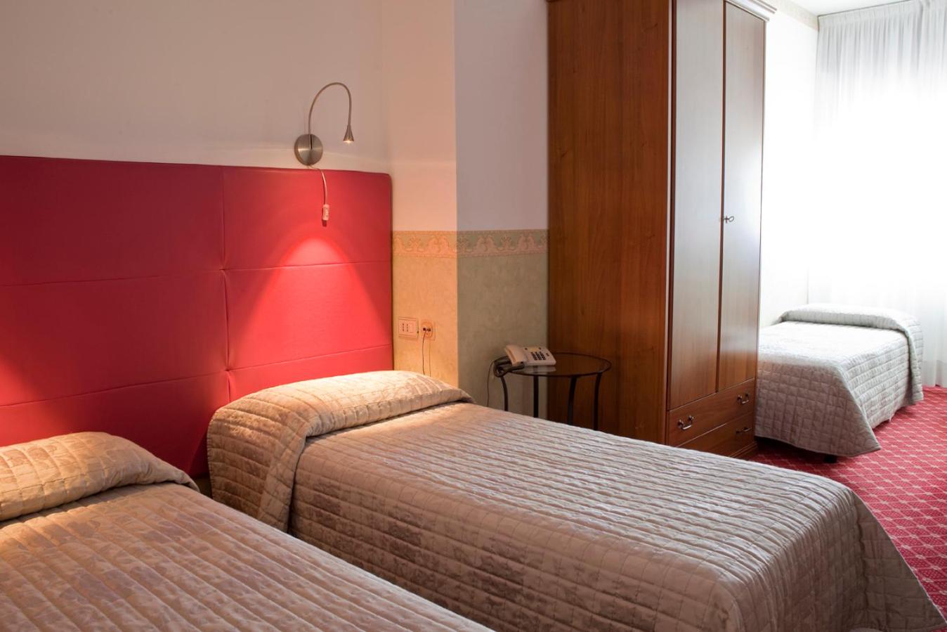 Triple Room photo 2