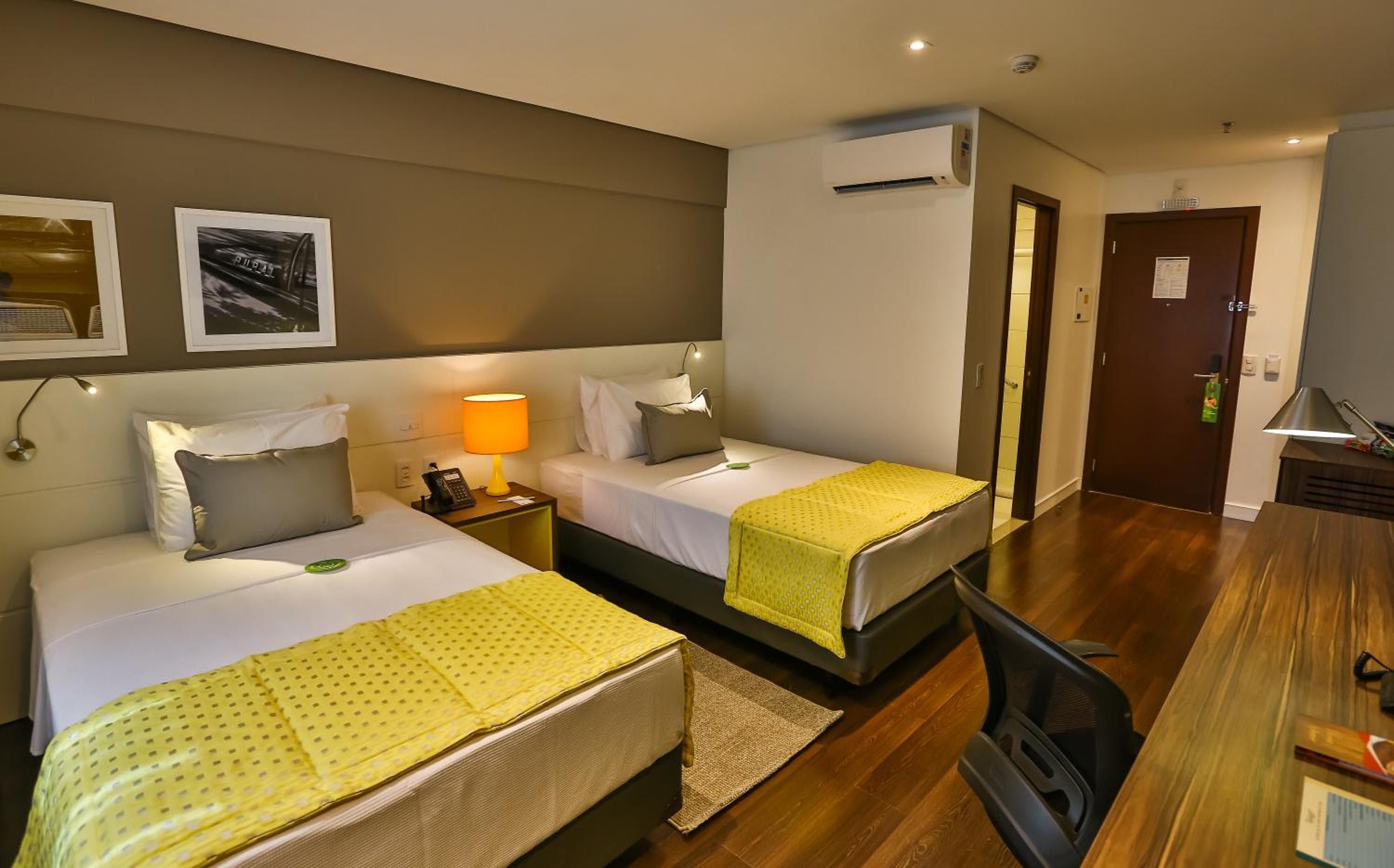 Quality Hotel Flamboyant — Superior Twin Room