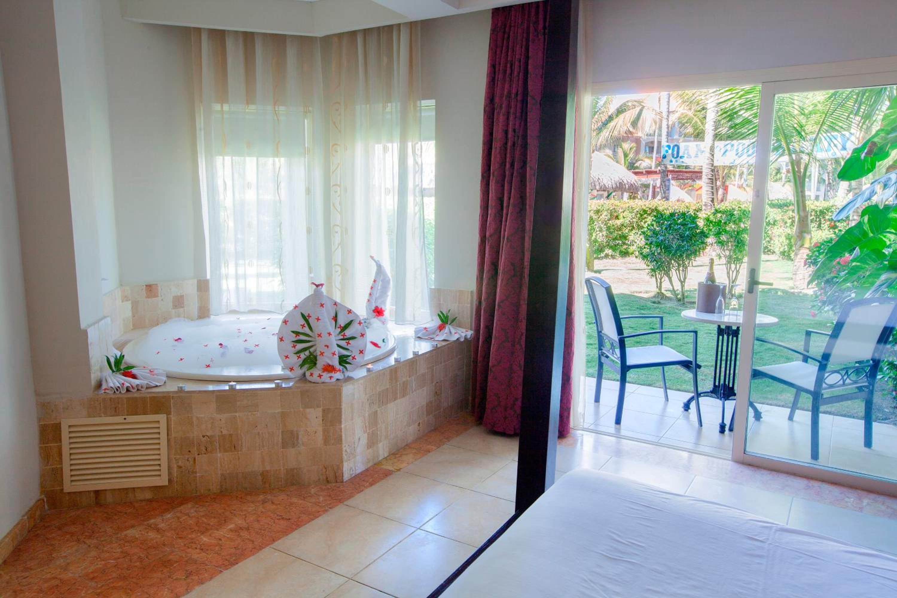 Elegance Club One-Bedroom Suite with Jacuzzi (Adults Only, 18+) - Free WiFi — the resort's own picture — photo supplied by the resort