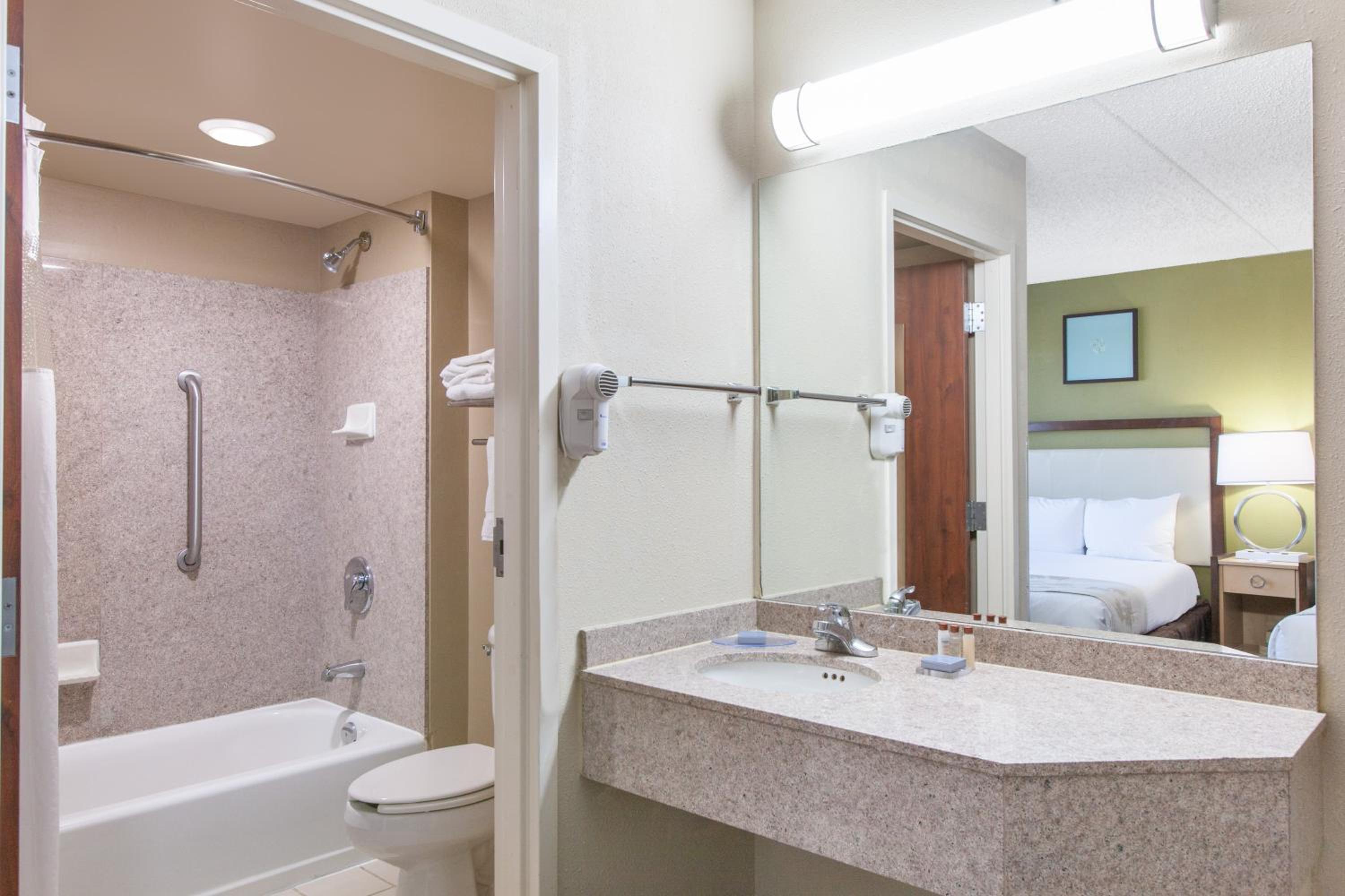 Standard Double Suite - Non Smoking - Photo 4