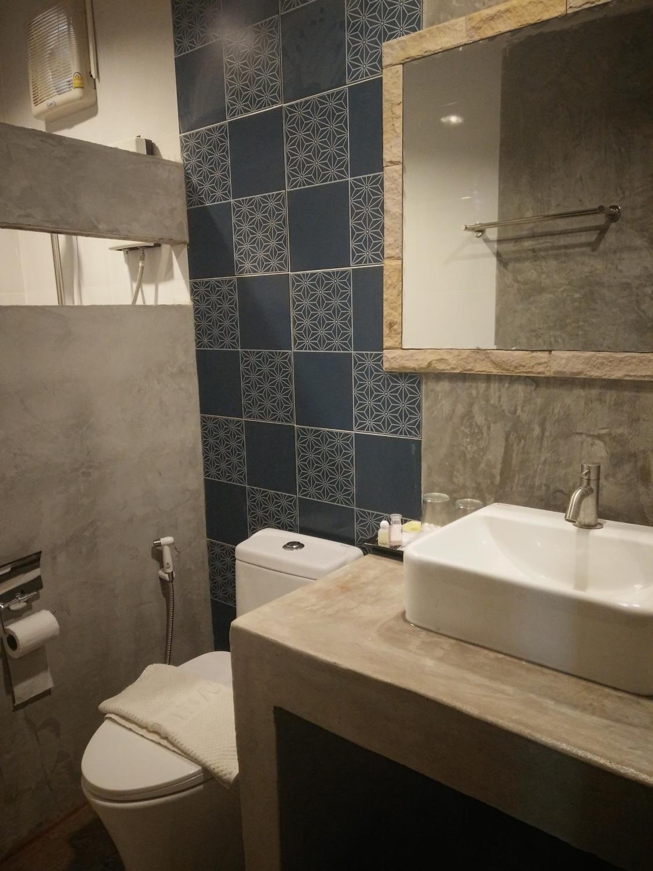 Deluxe King Room photo 2