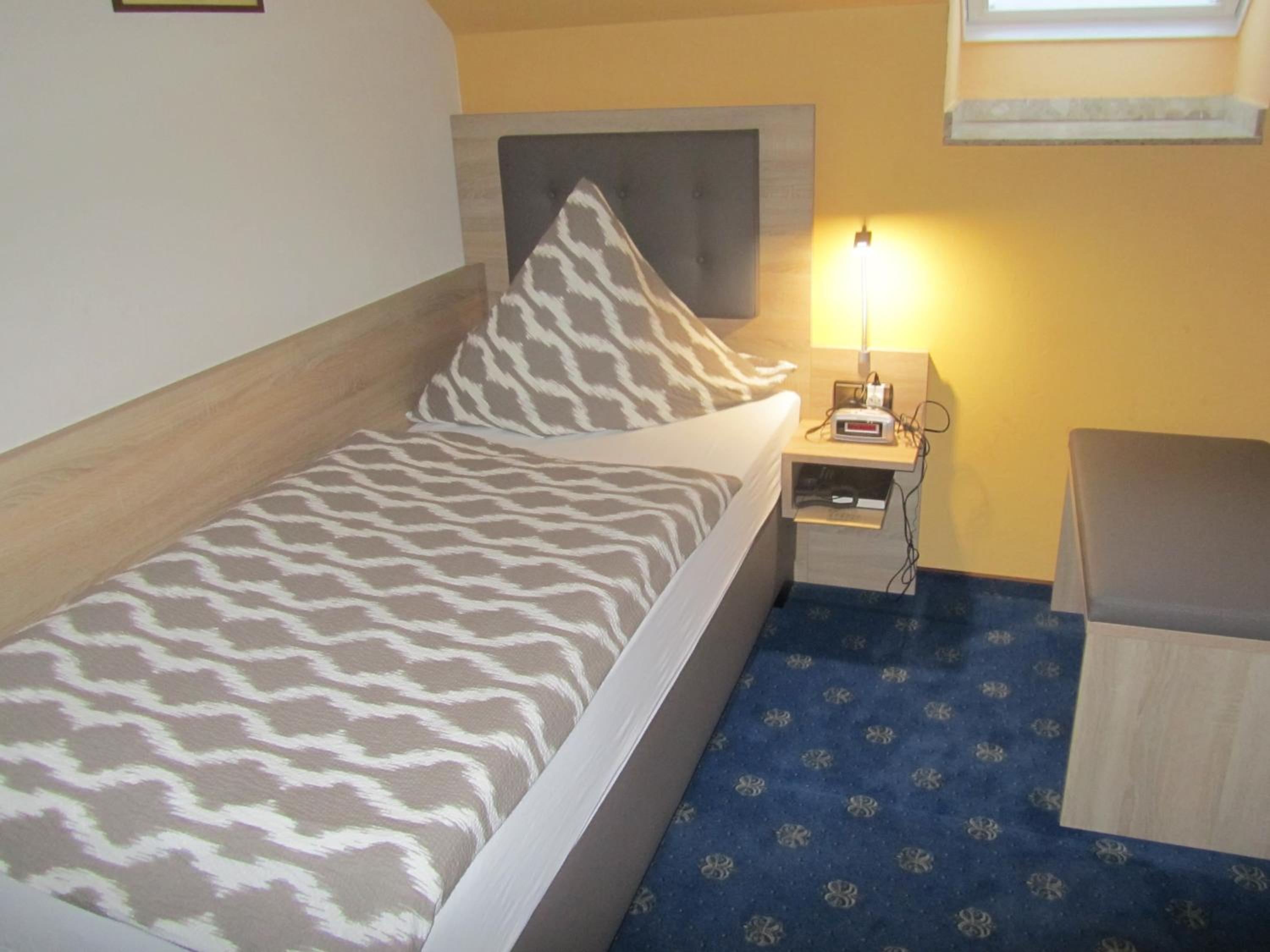 Budget Single Room photo 2