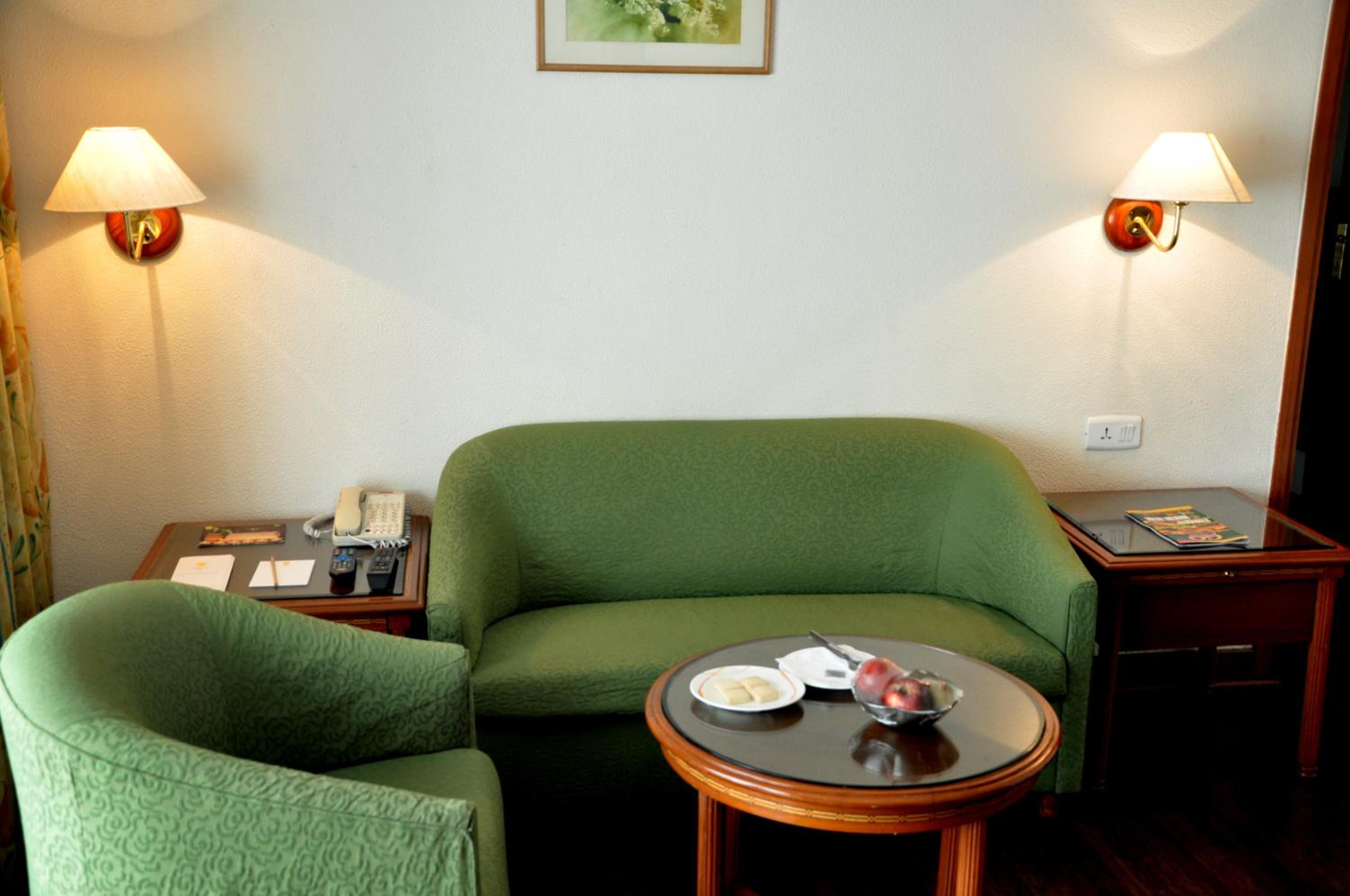 Suite Room with 20% discount on Food & Soft Beverage - Photo 3