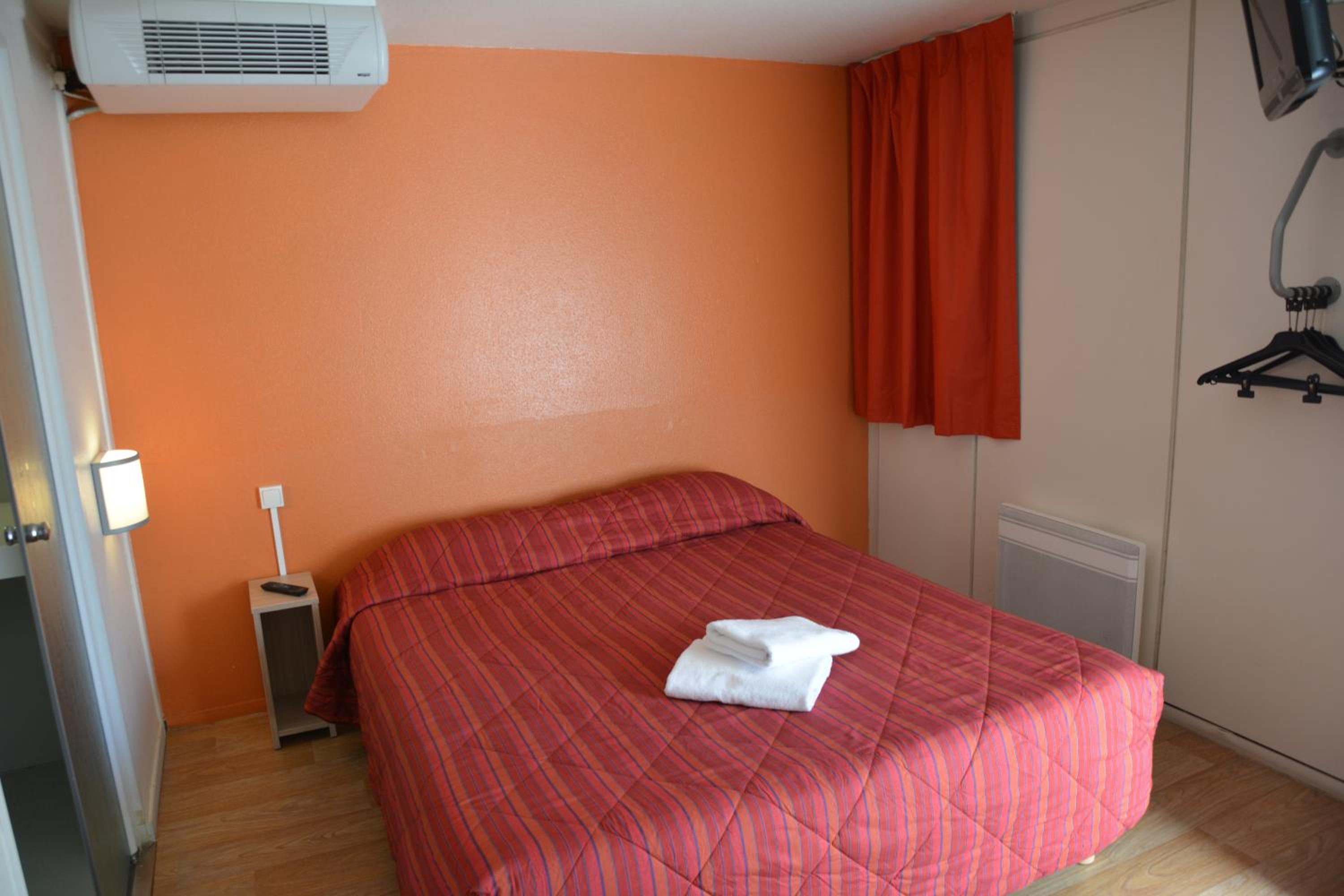 Standard Queen Room - Photo 1