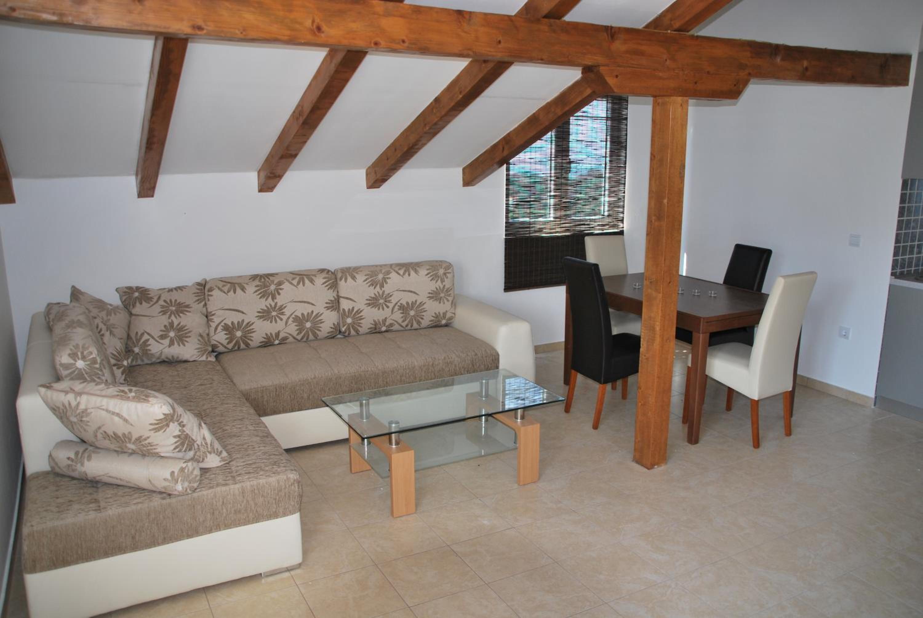 Studio Apartment - Photo 7