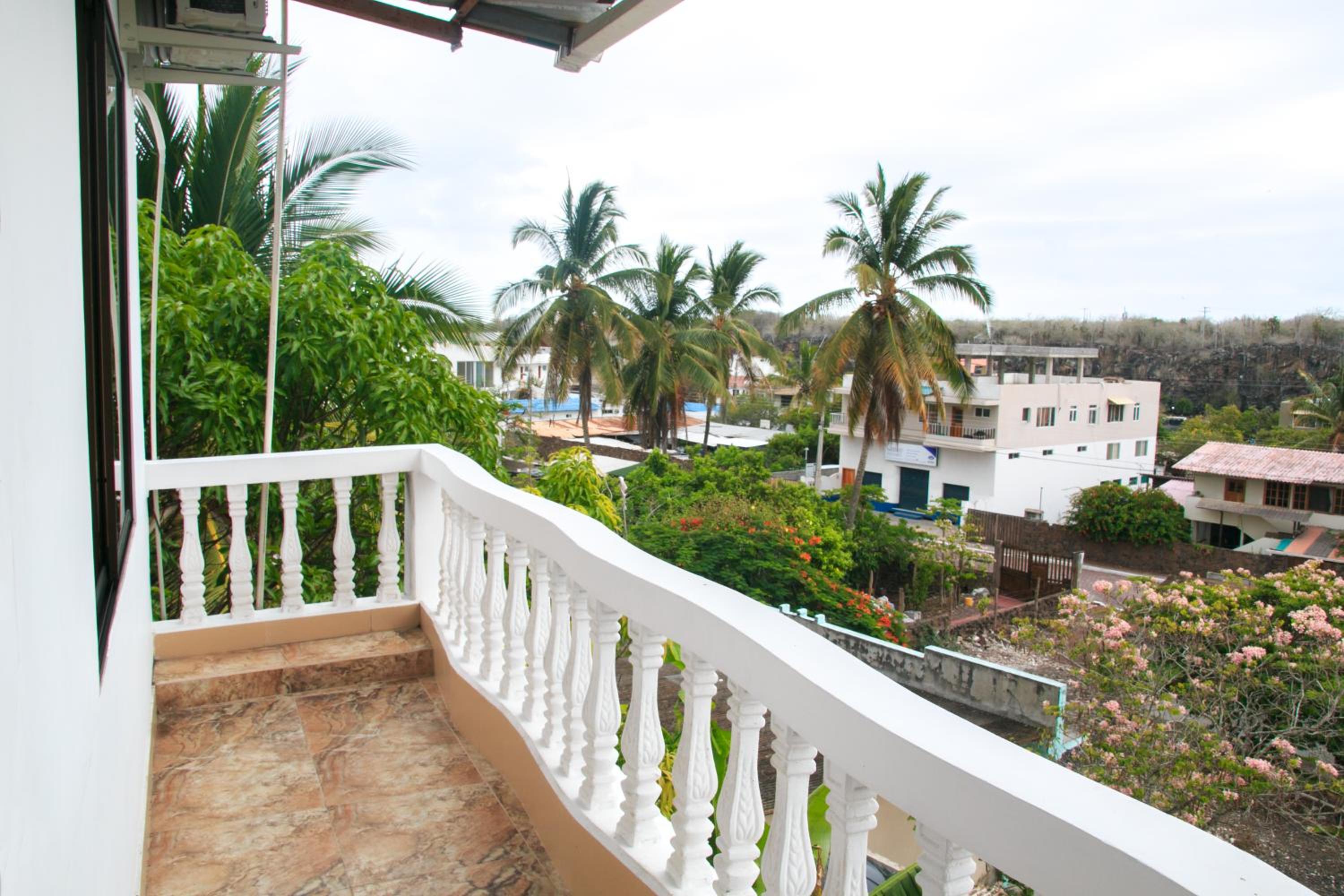 Family Room with Balcony photo 3