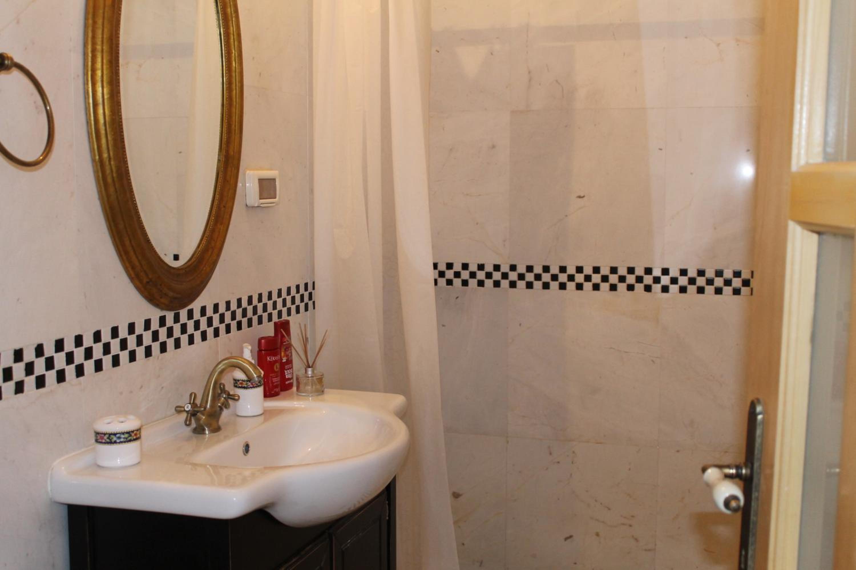 Rome Double Room - Photo 14