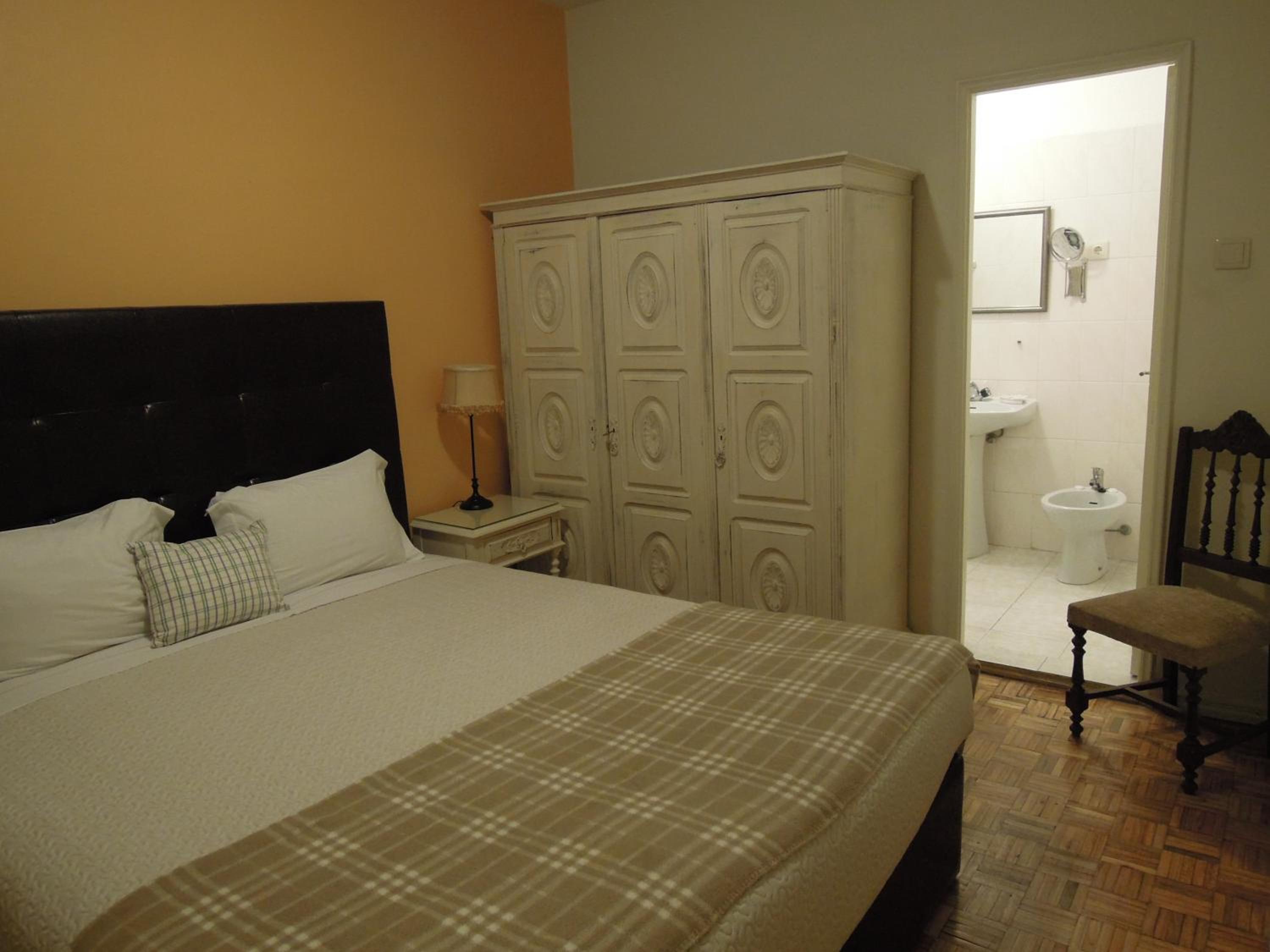 Double Room - Photo 4