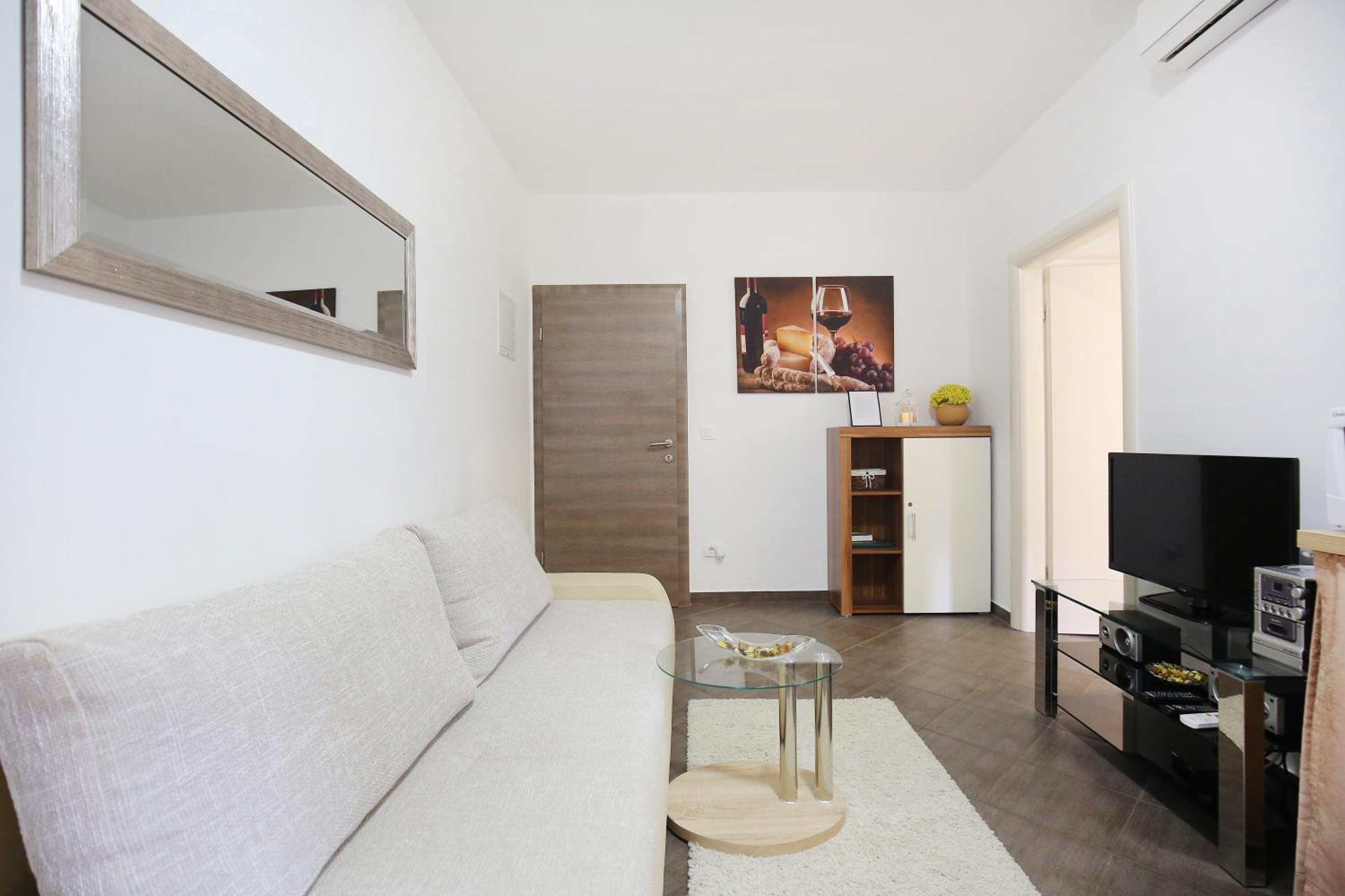 Deluxe Apartment