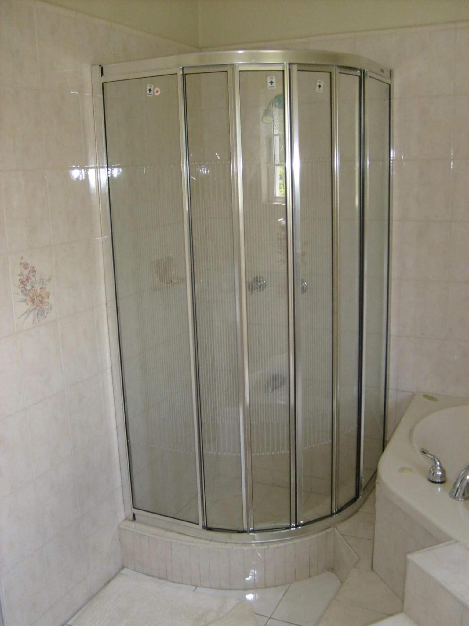 King Suite with Spa Bath photo 2