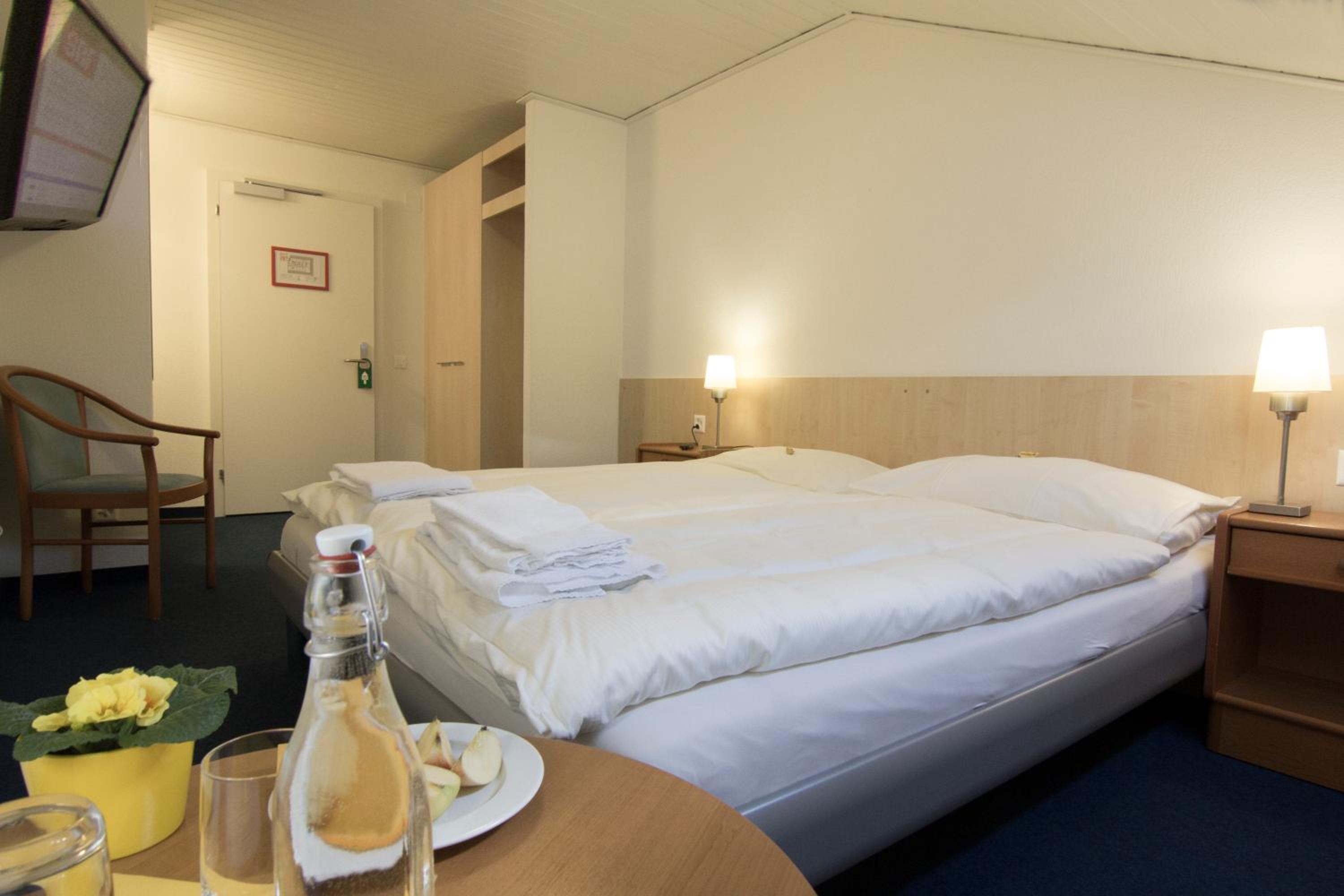 Budget Double Room with Shared Bathroom