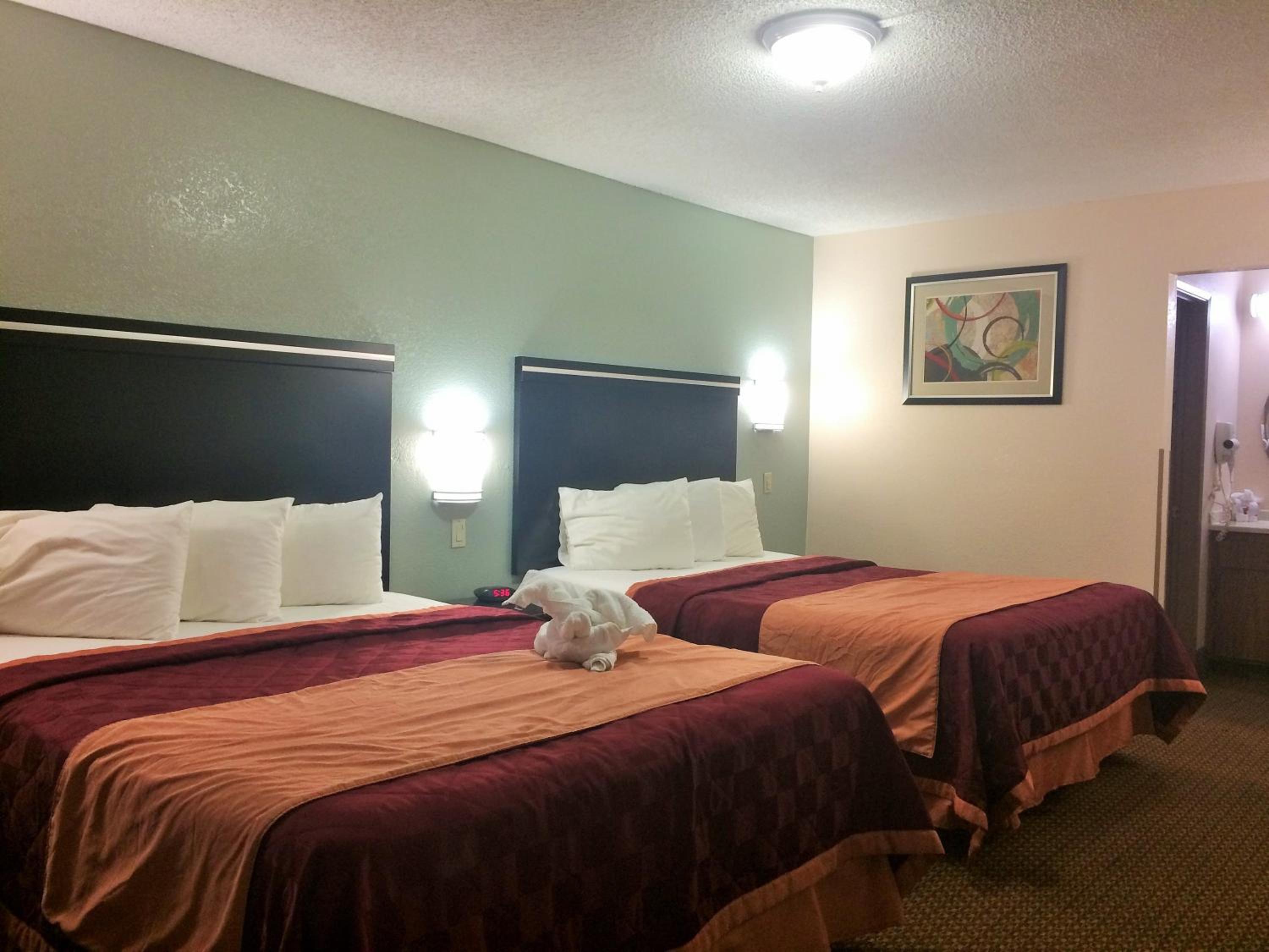 Standard 2 Queen Beds - Non Smoking - Photo 1