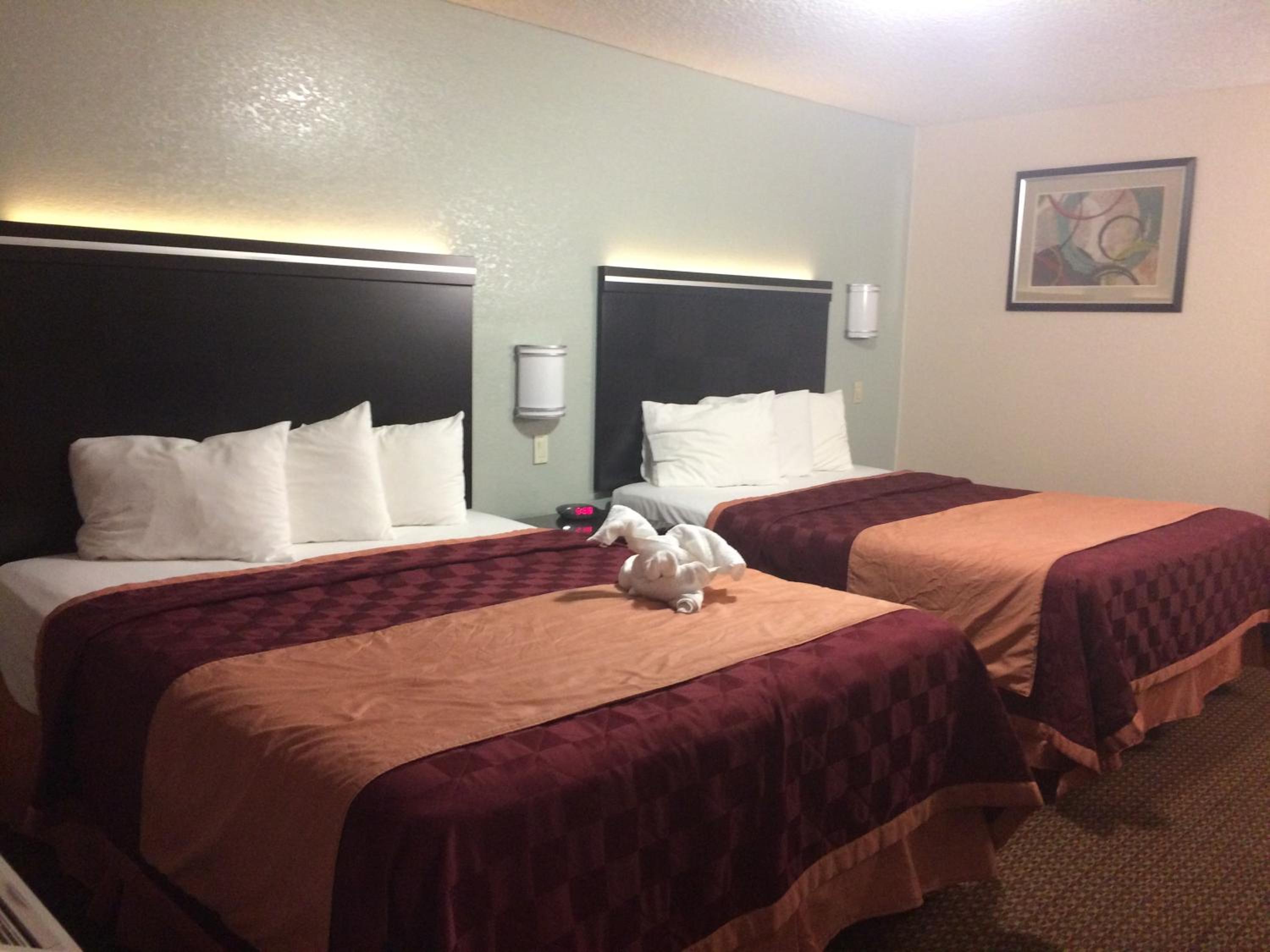 Standard 2 Queen Beds - Non Smoking - Photo 3