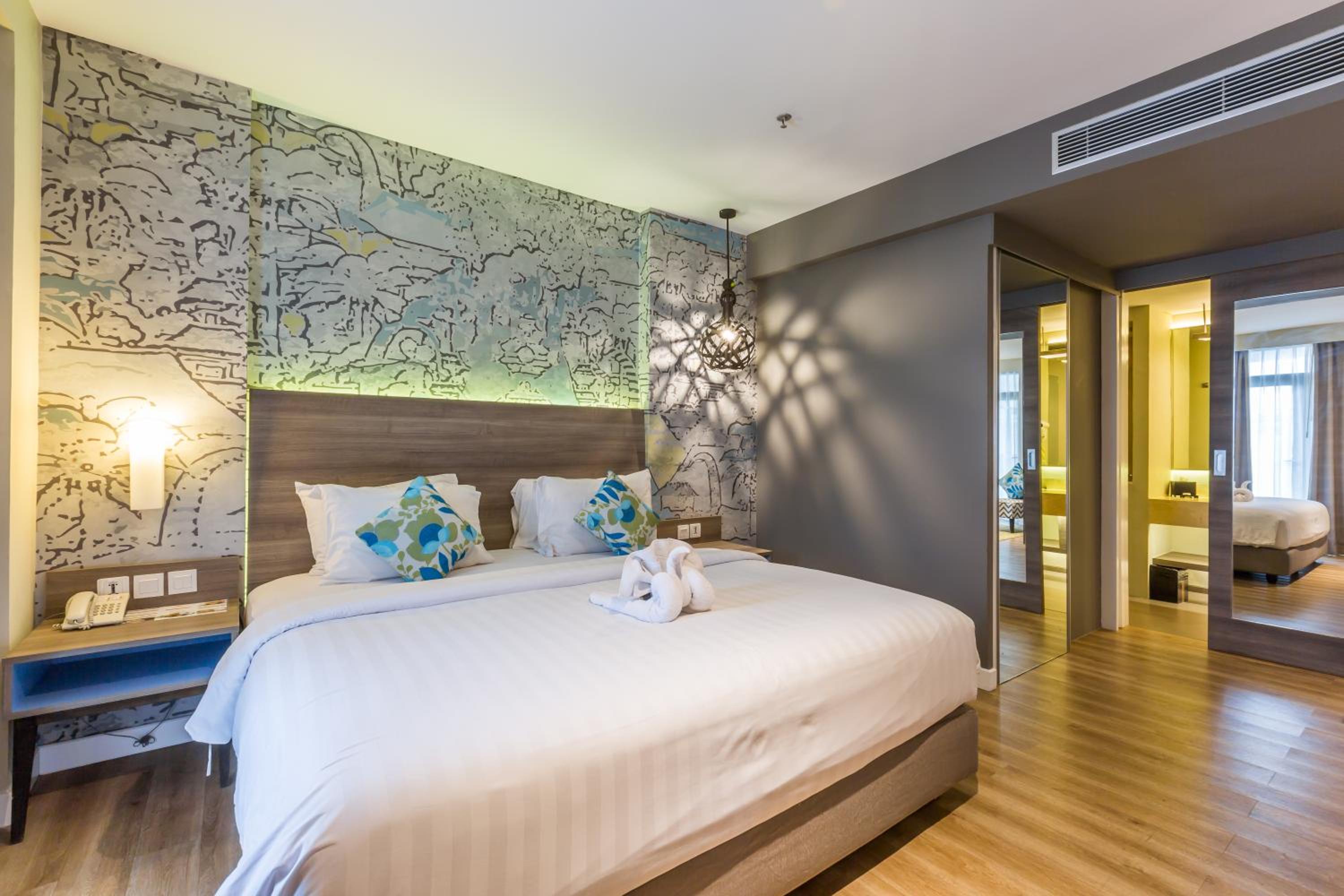 Junior King Suite