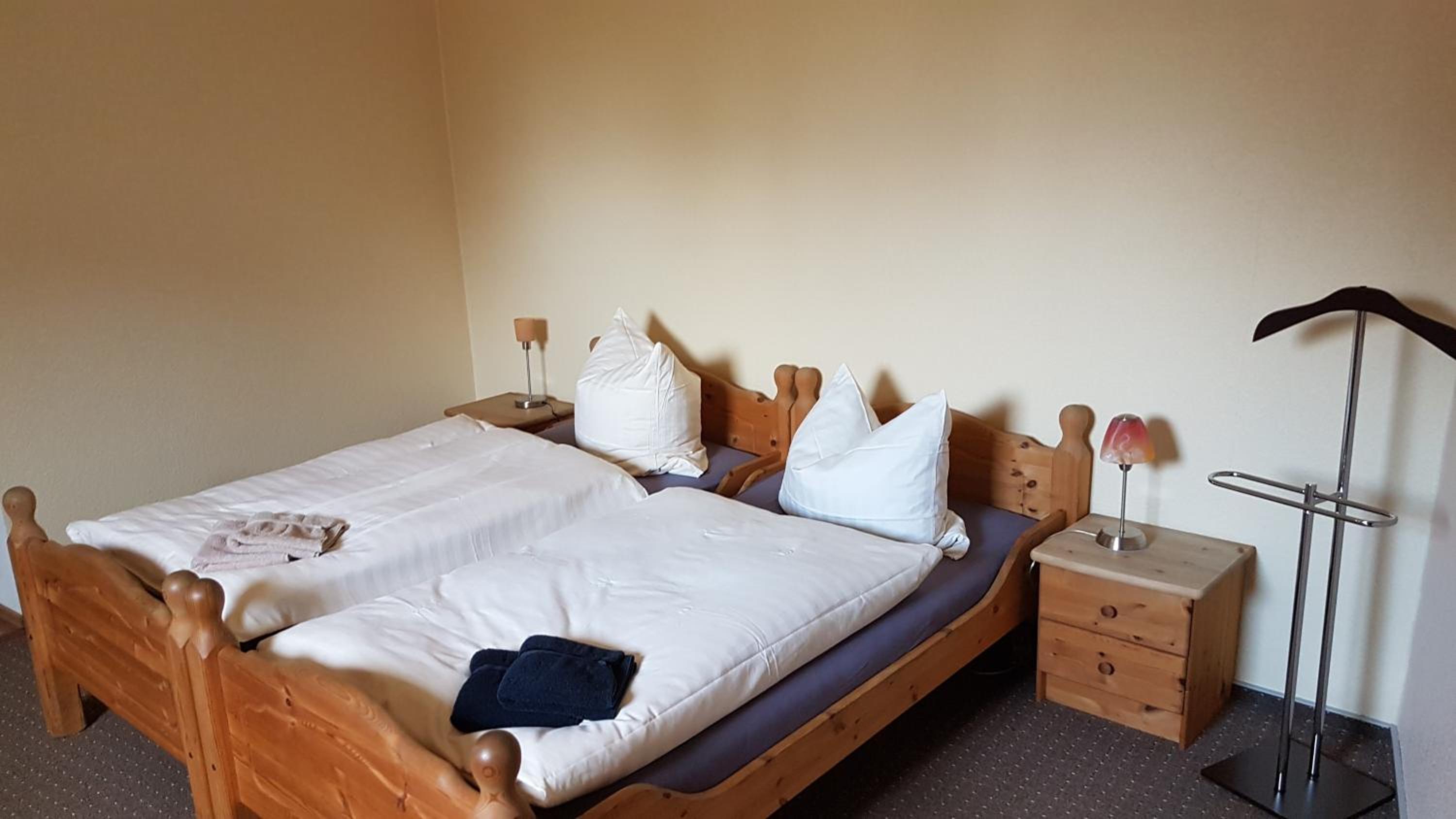 Double or Twin Room - Photo 4