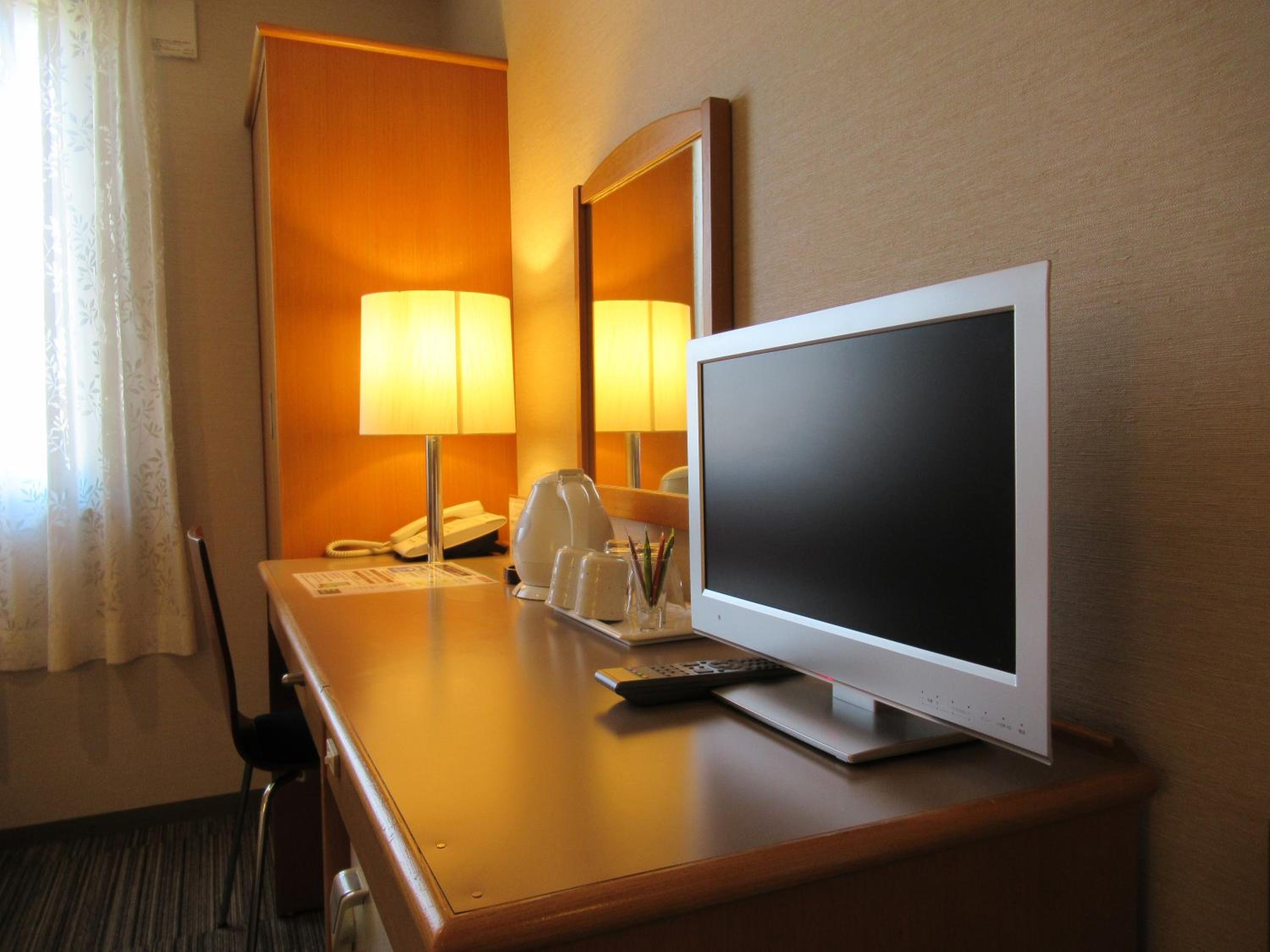 Single Room - Smoking photo 3