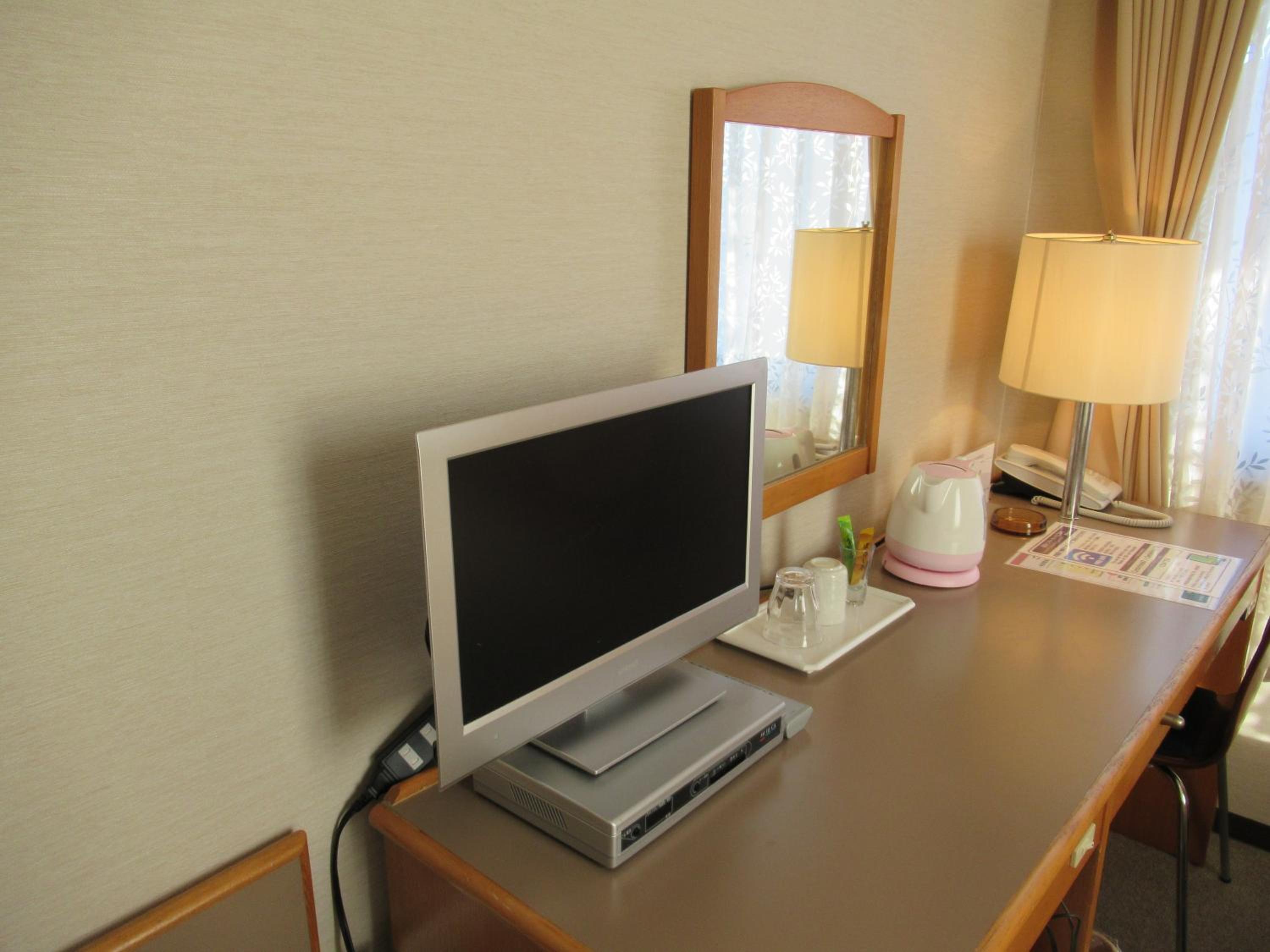 Single Room - Smoking photo 2