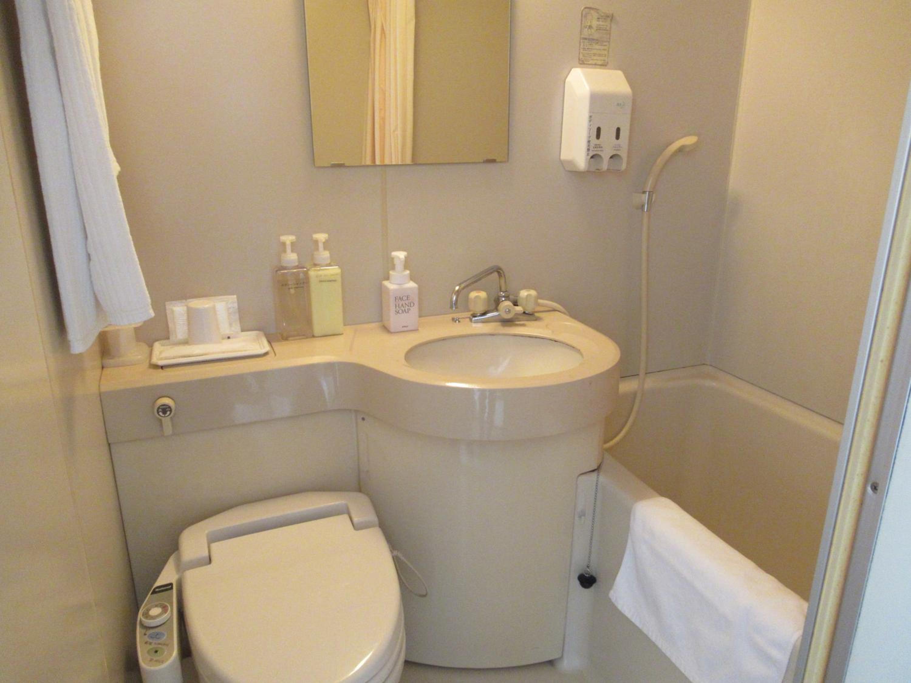 Double Room with Small Double Bed - Non-Smoking photo 2