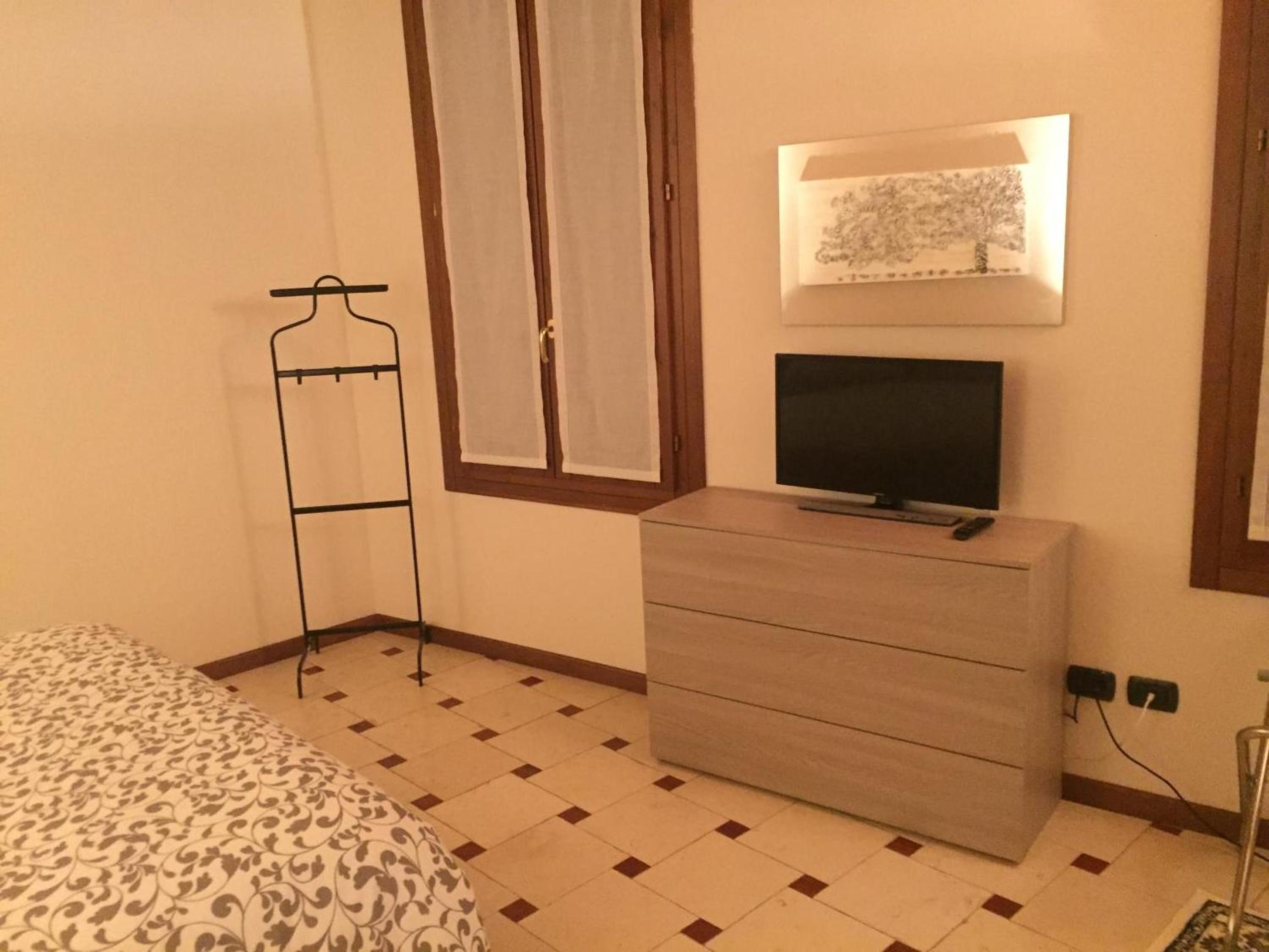 Family Room with Balcony photo 1