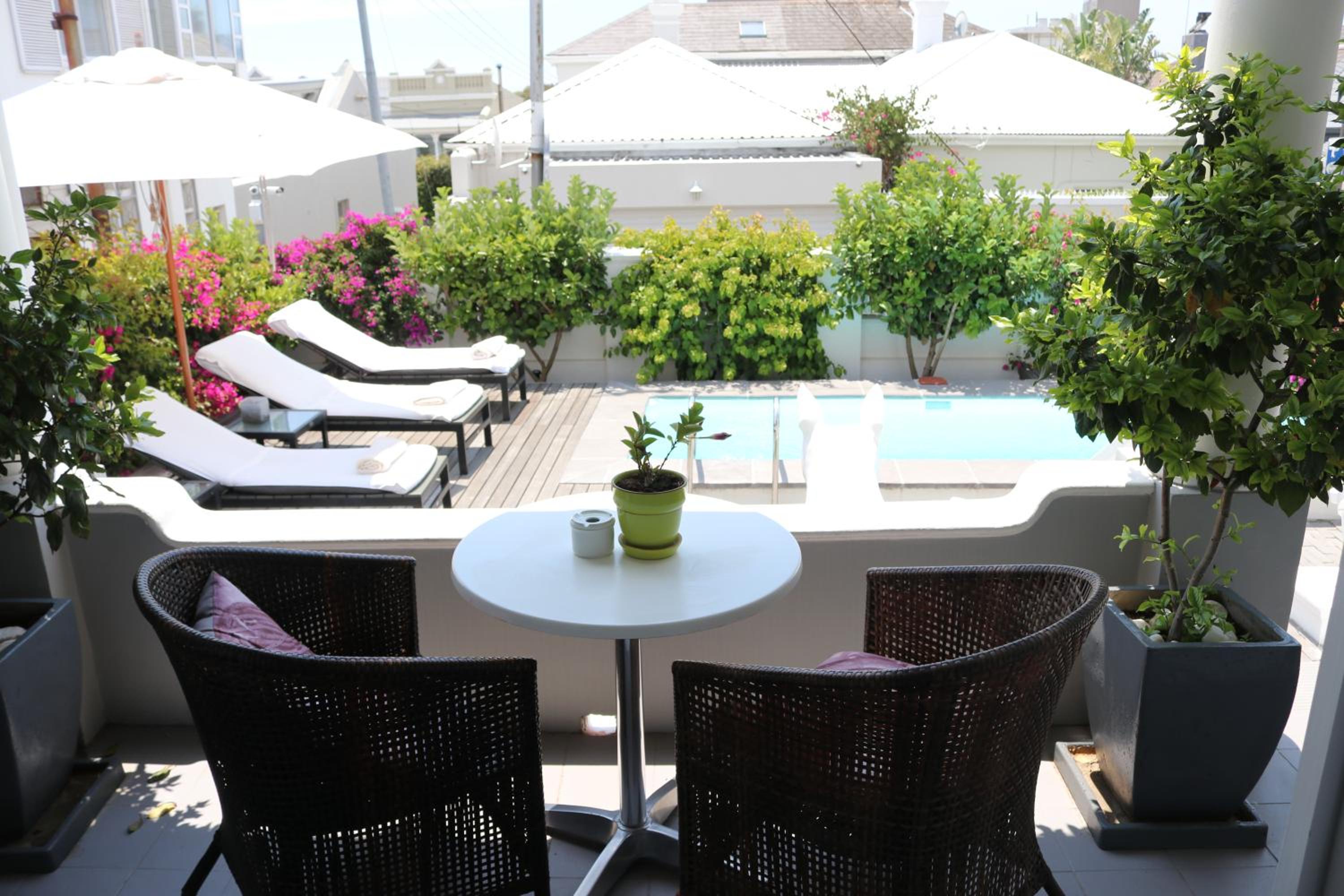 Deluxe Double Room with Balcony - Photo 2