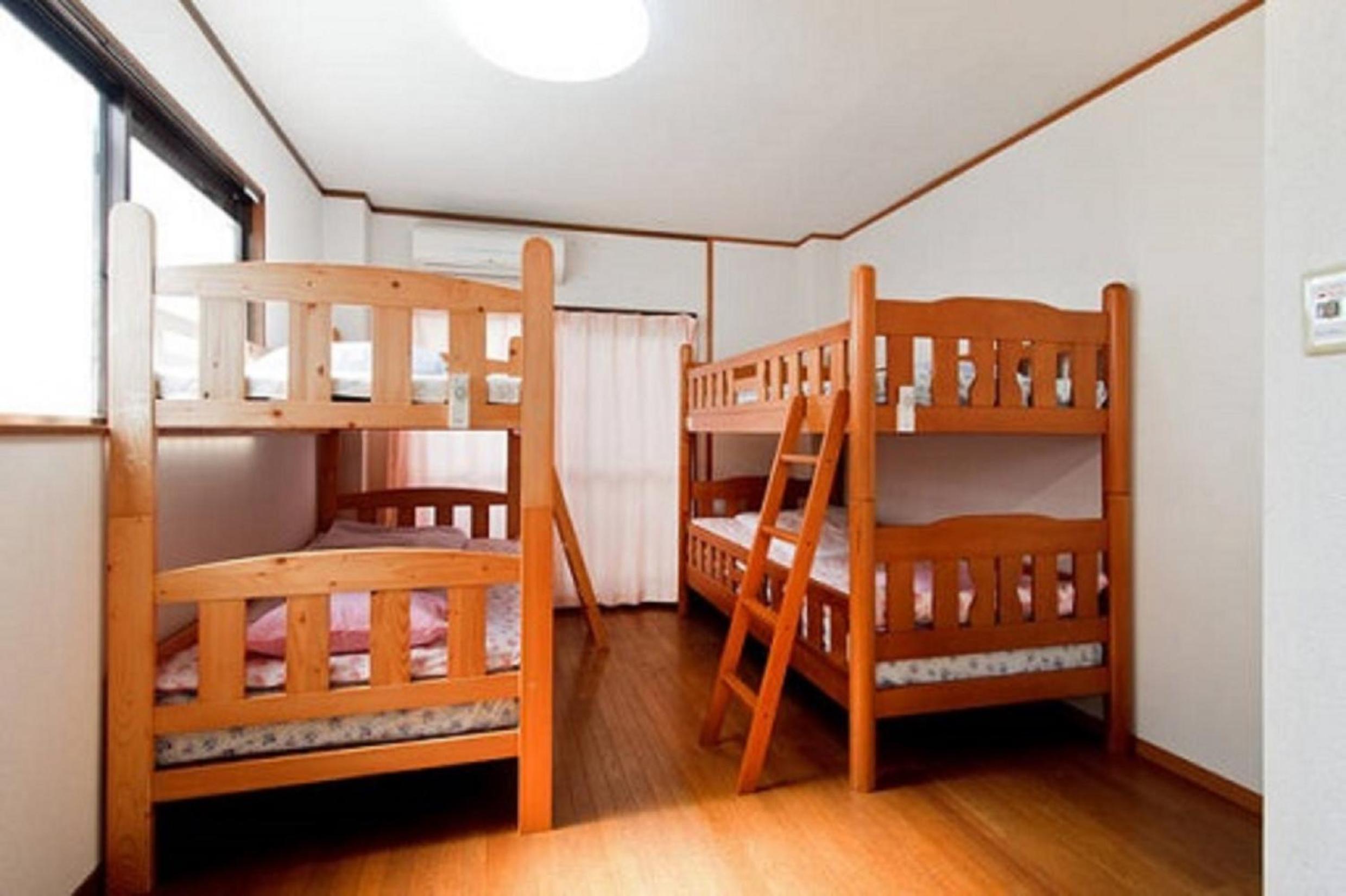 Bunk Bed in Mixed Dormitory Room