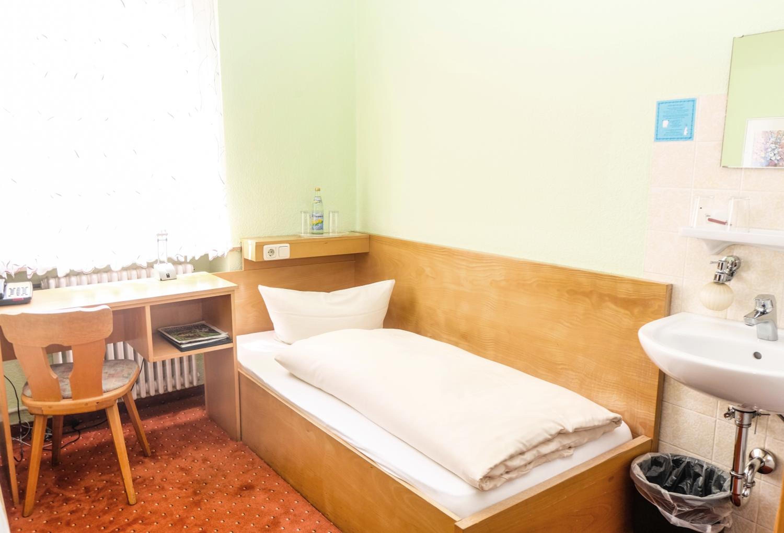 Single Room photo 2