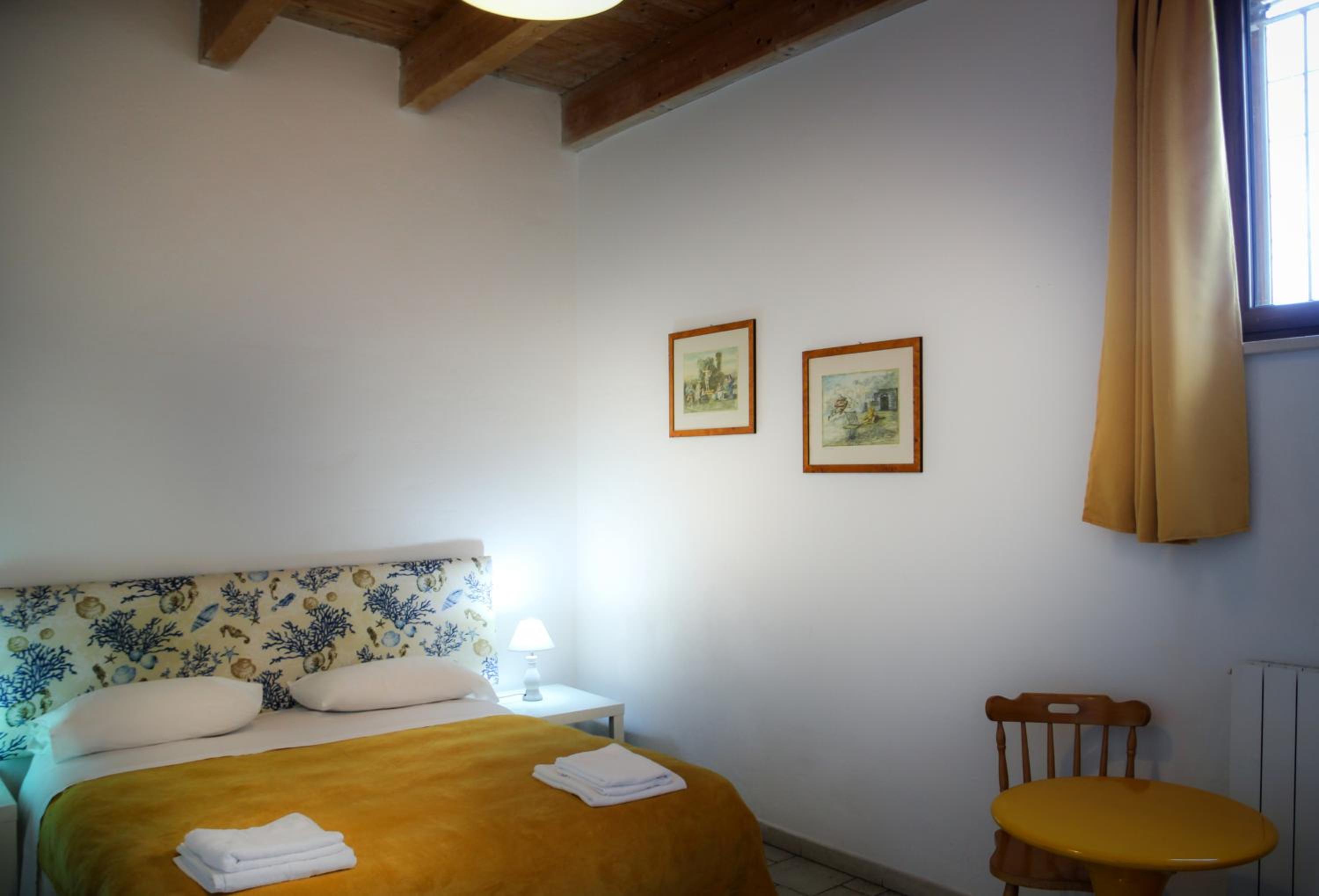 Double Room - Photo 3
