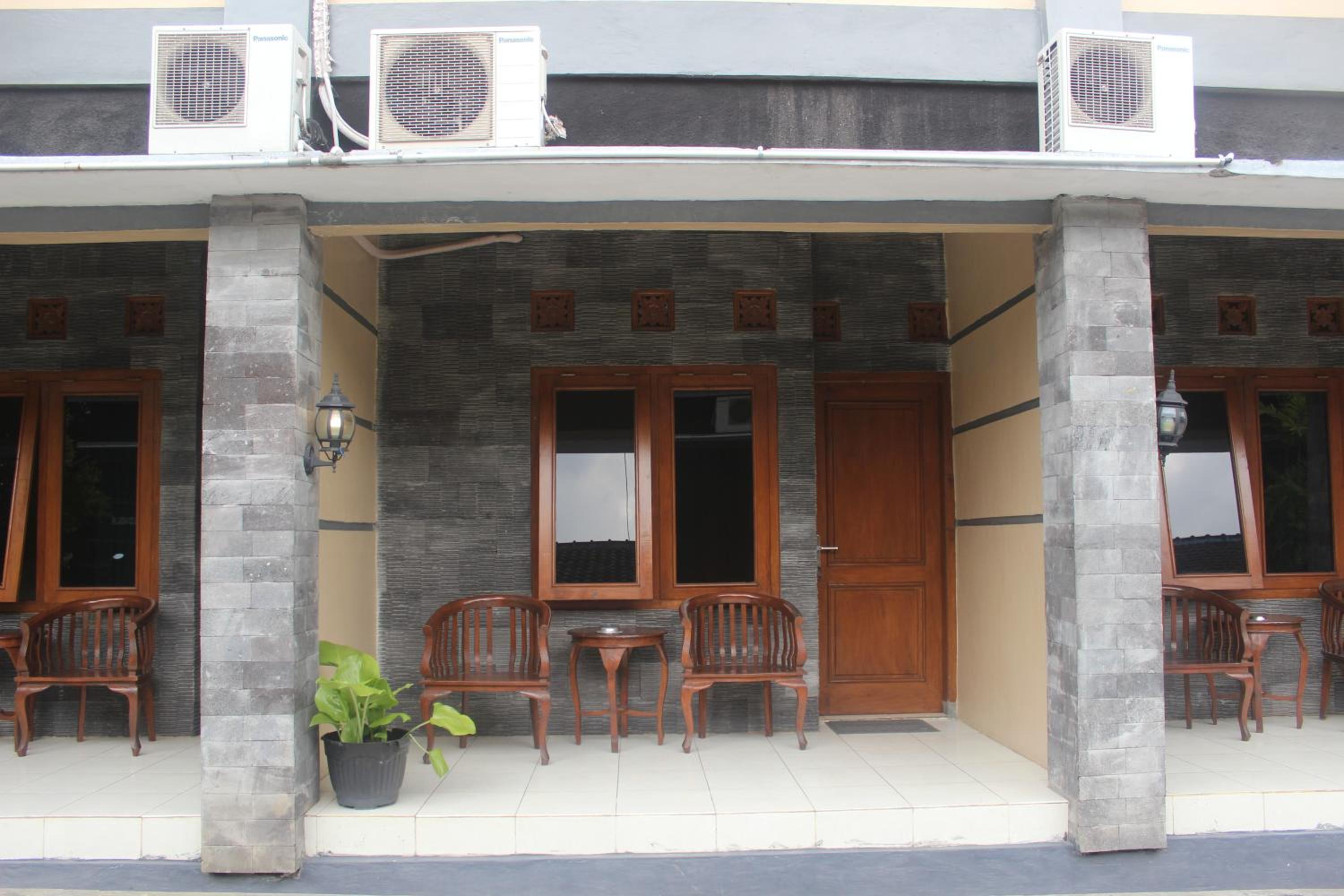 Standard Twin Room - Photo 3