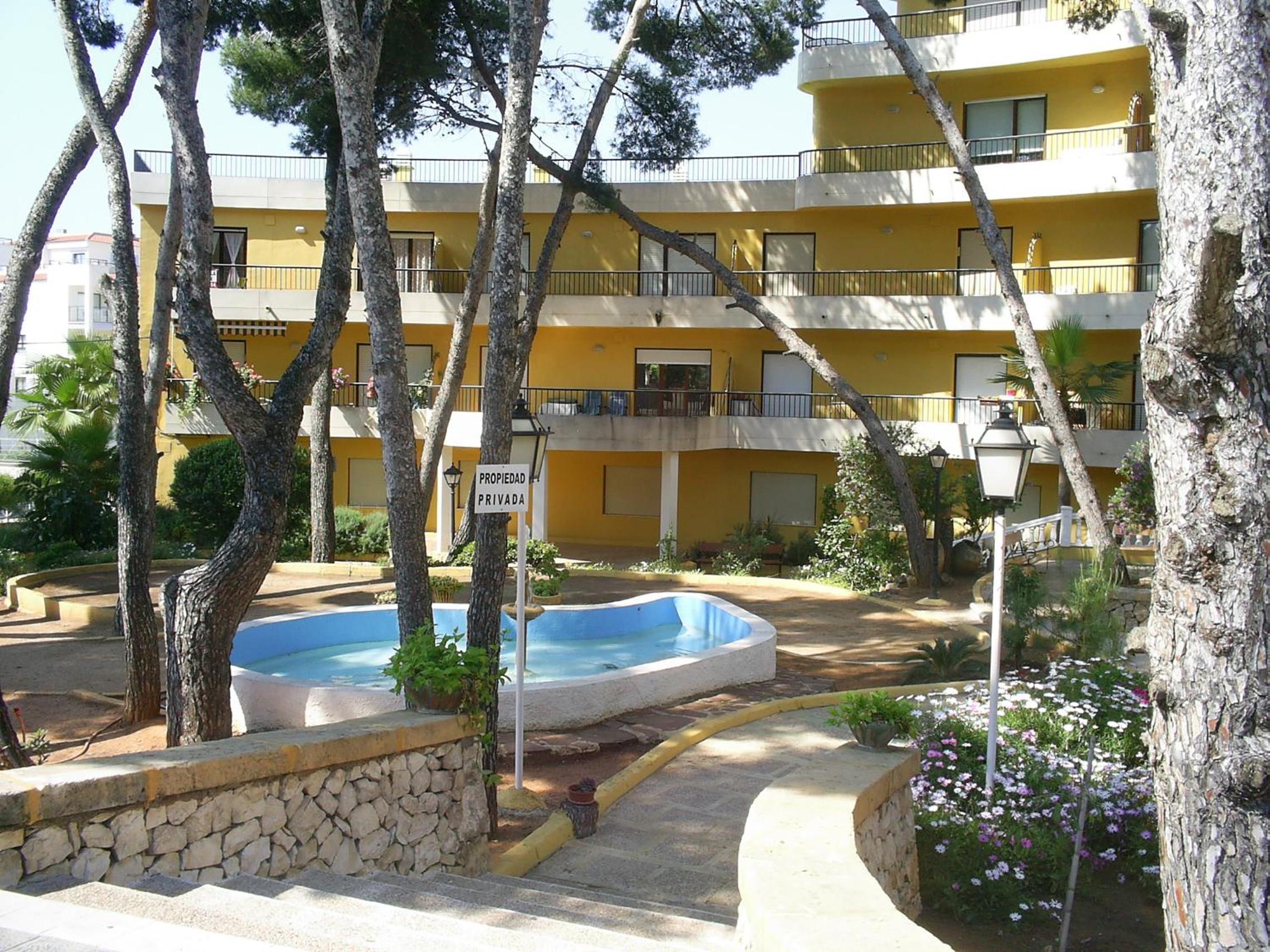 Apartment with Balcony photo 2