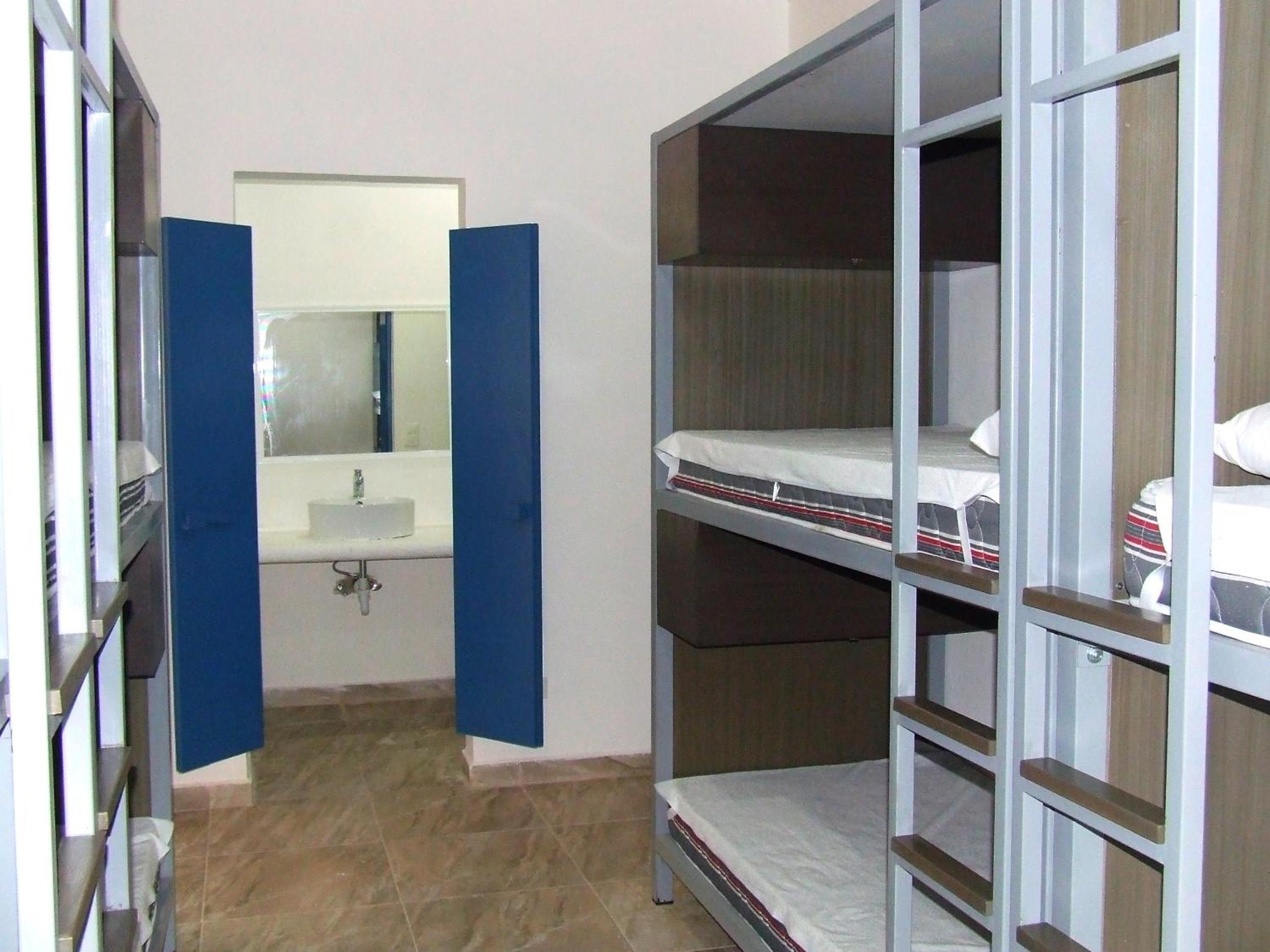 Single Bed in Mixed Dormitory Room photo 1