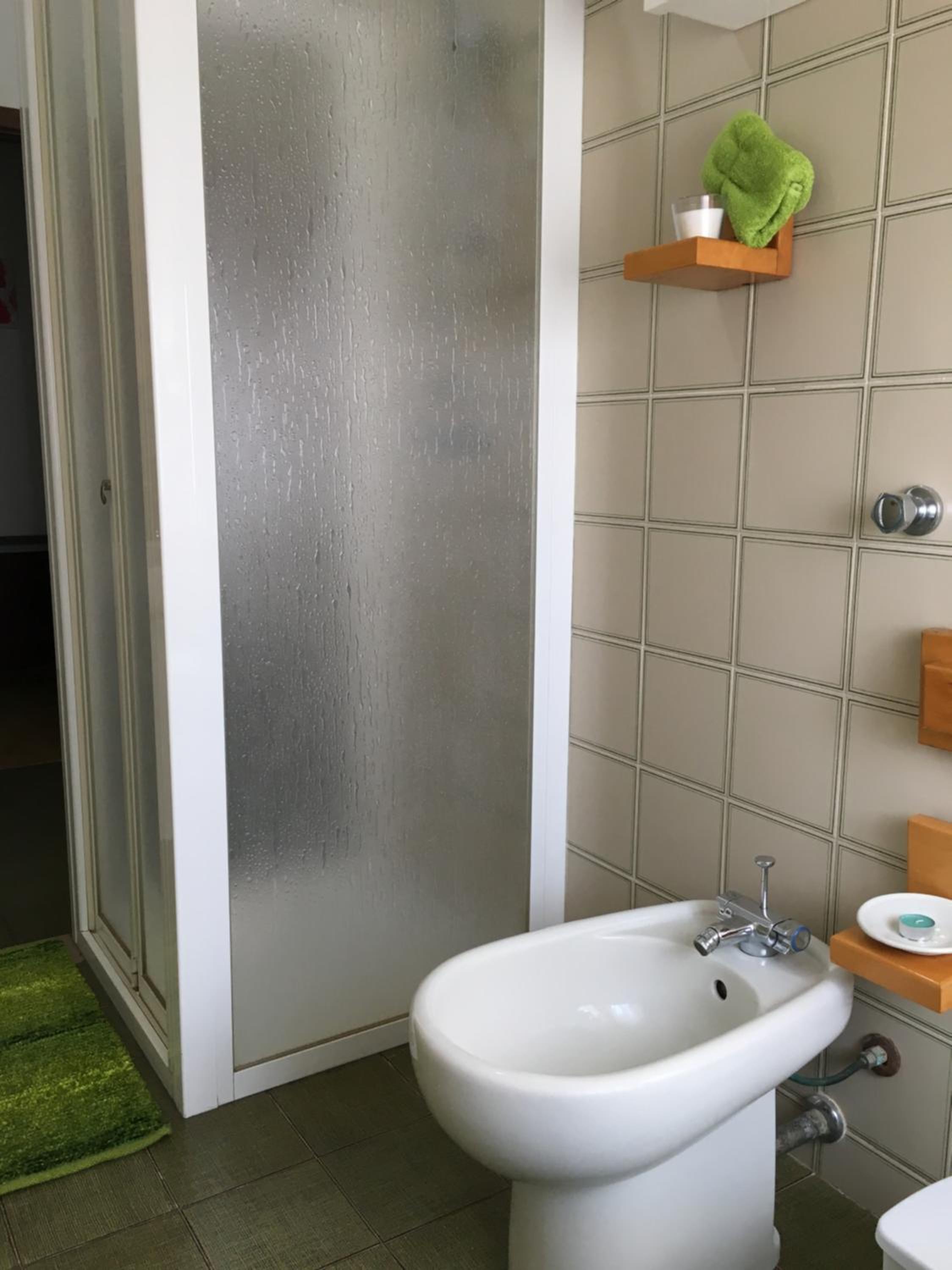 Double or Twin Room with Private Bathroom - Photo 17
