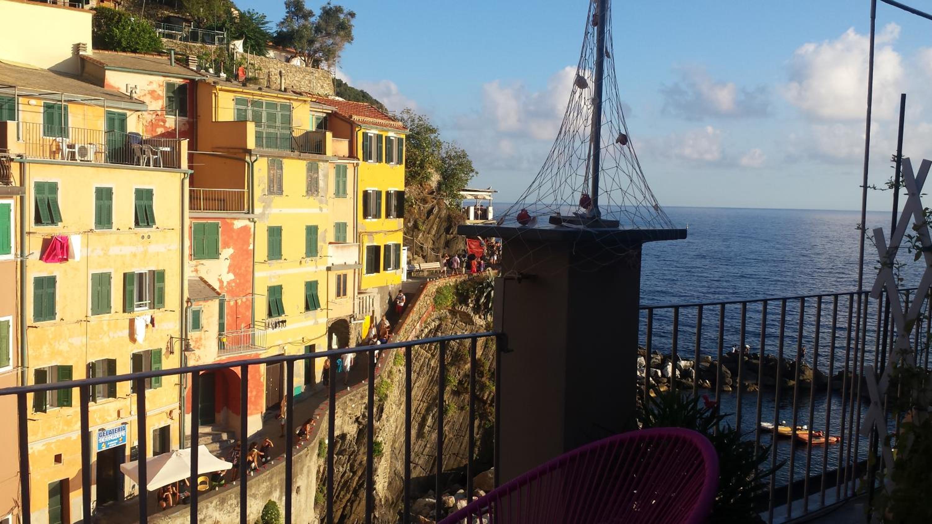 Apartment with Sea View - Photo 7