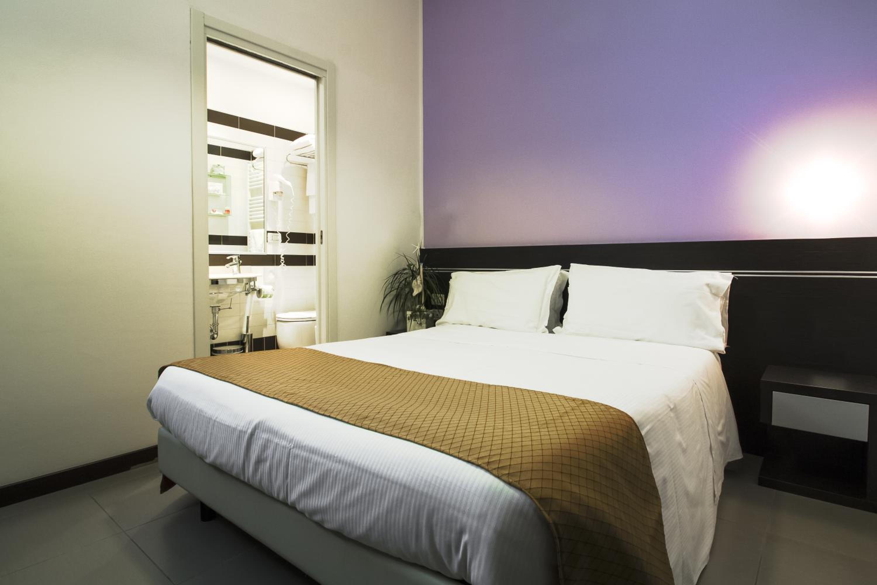 Economy Double or Twin Room - Ground Floor - Photo 4