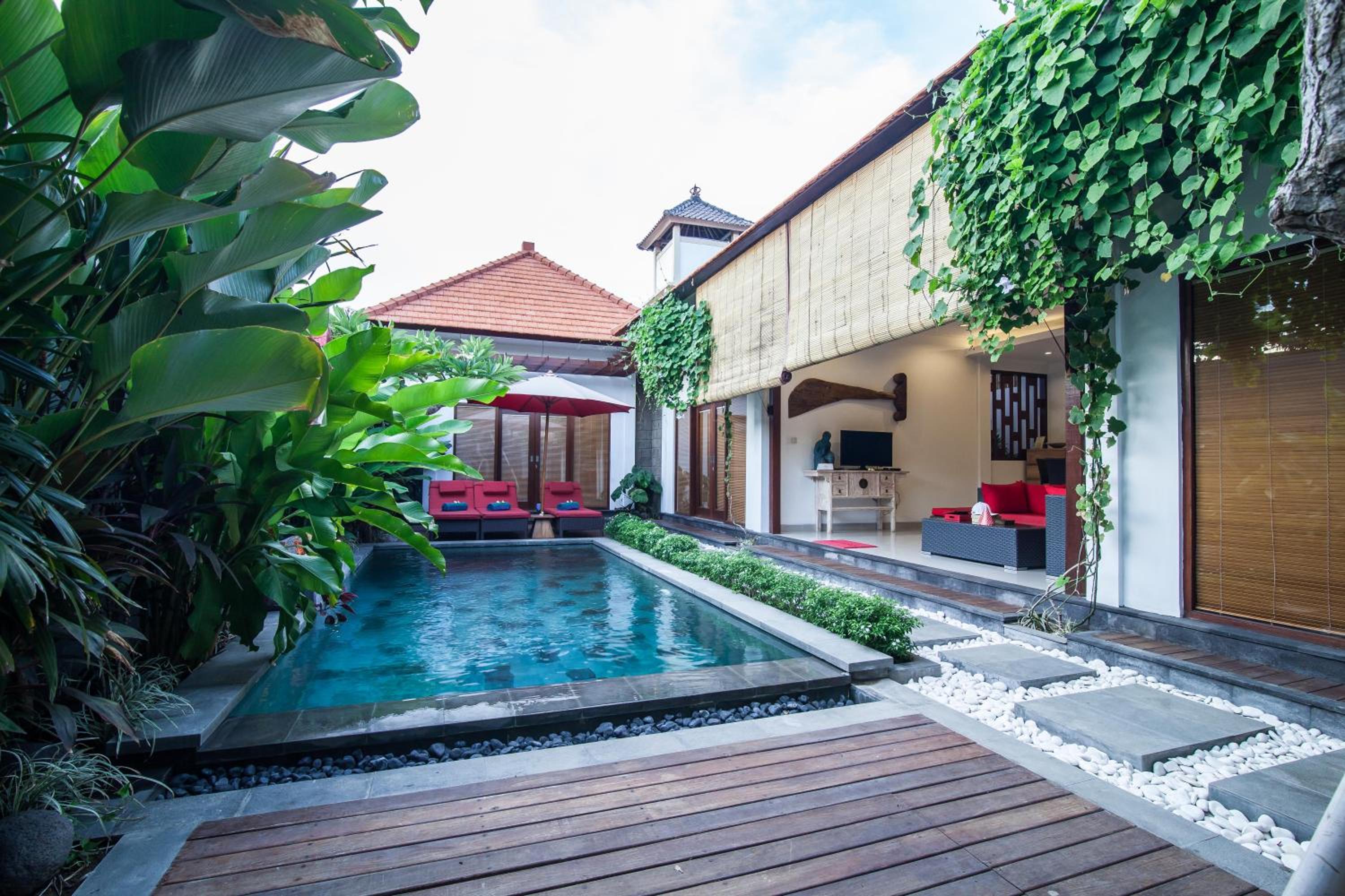 Ambermoon Villa 1 - Deluxe Three-Bedroom Pool Villa with Free One Time - Airport Pick Up