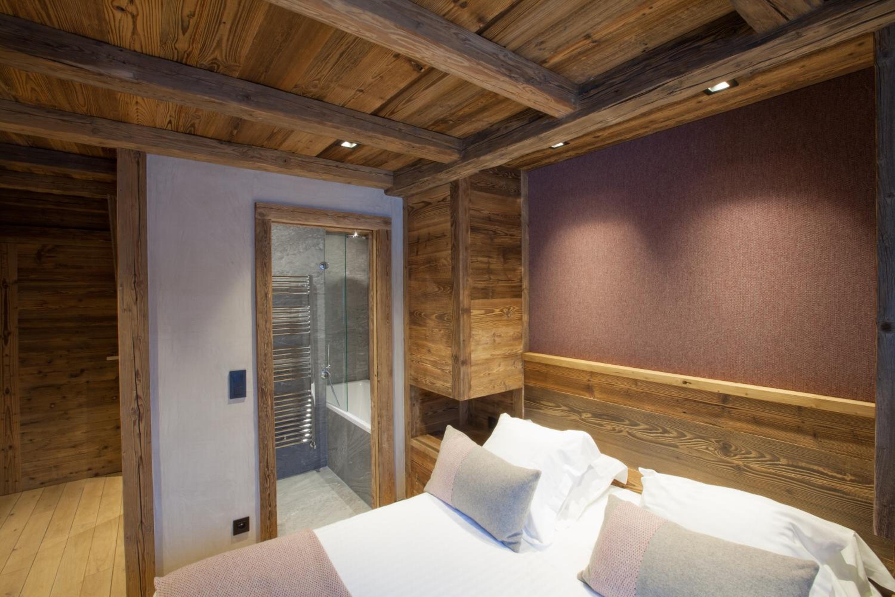 Standard Double Room - Photo 3