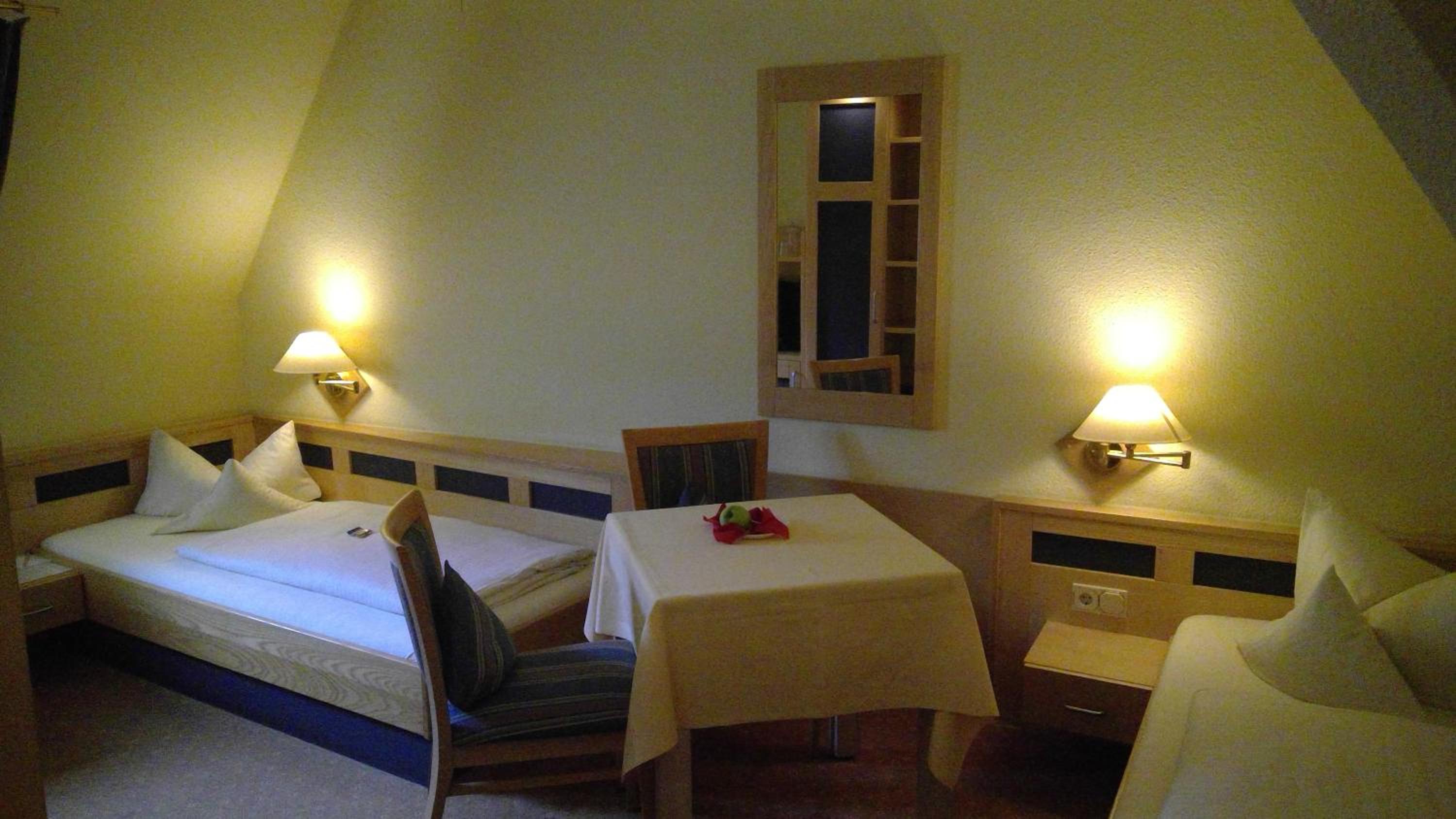 Double Room - Photo 2
