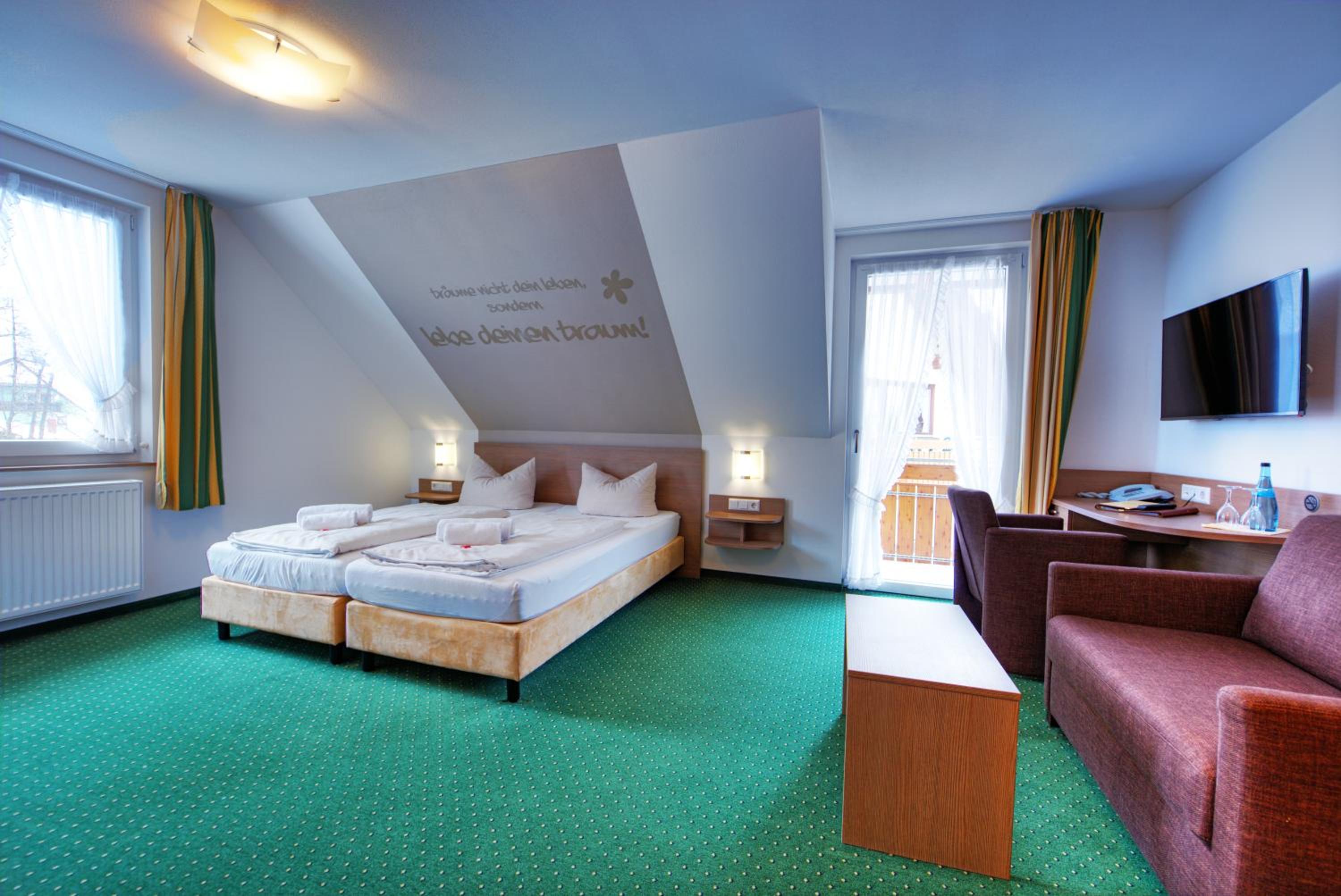 Comfort Double Room with Balcony and Elevator - Photo 14