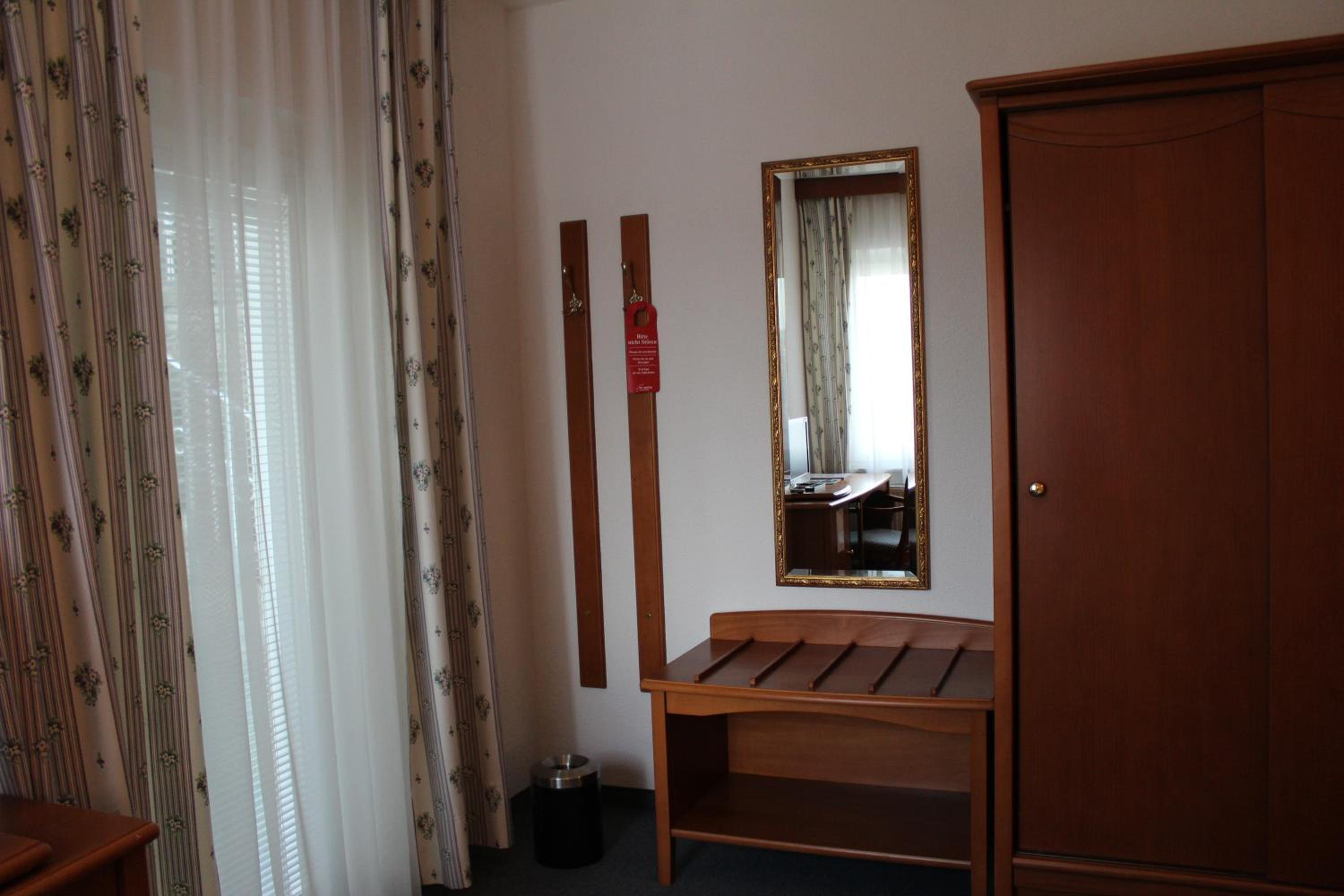 Single Room photo 2