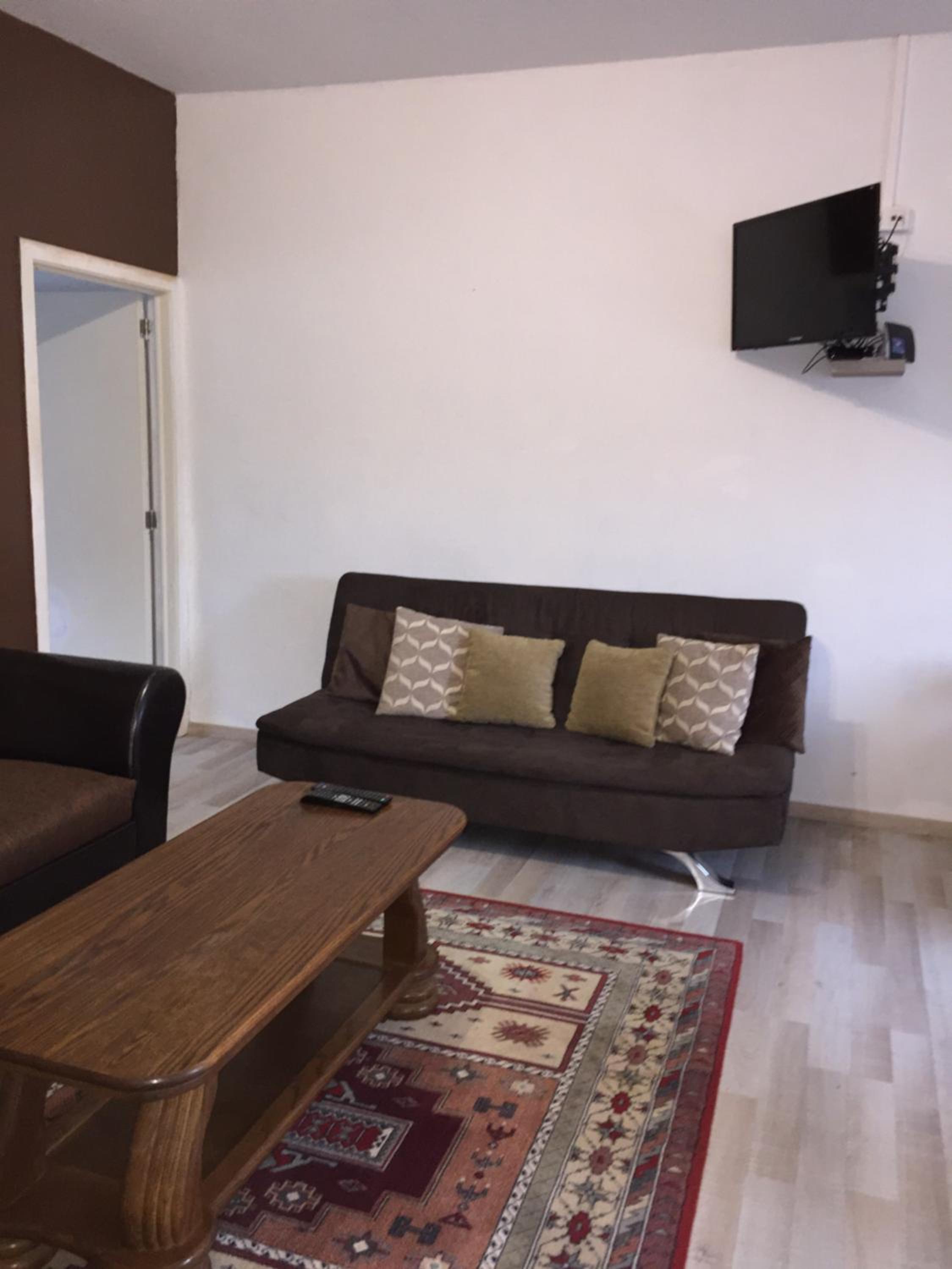 Apartment photo 2