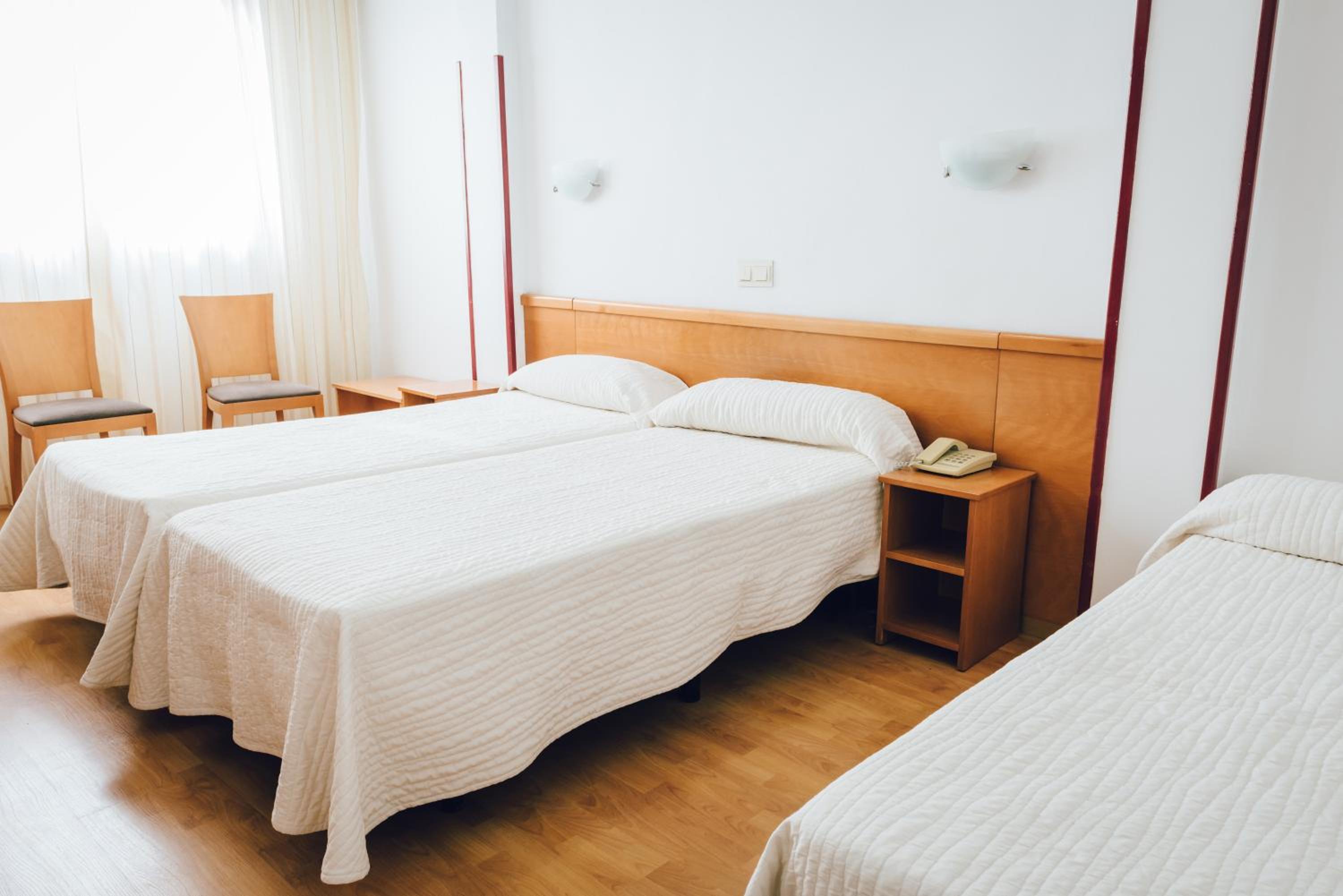 Economy Triple Room