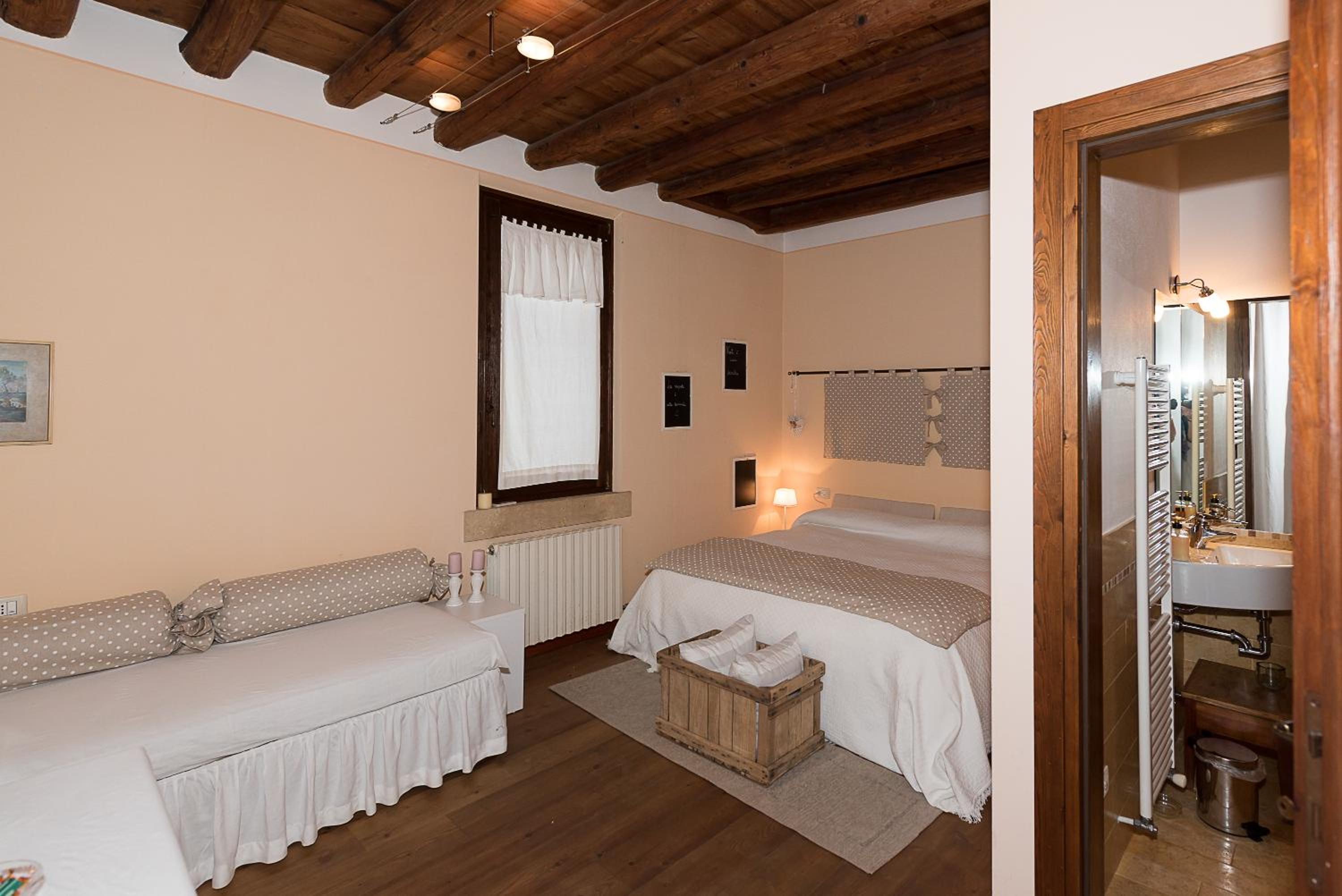 Triple Room - Photo 1
