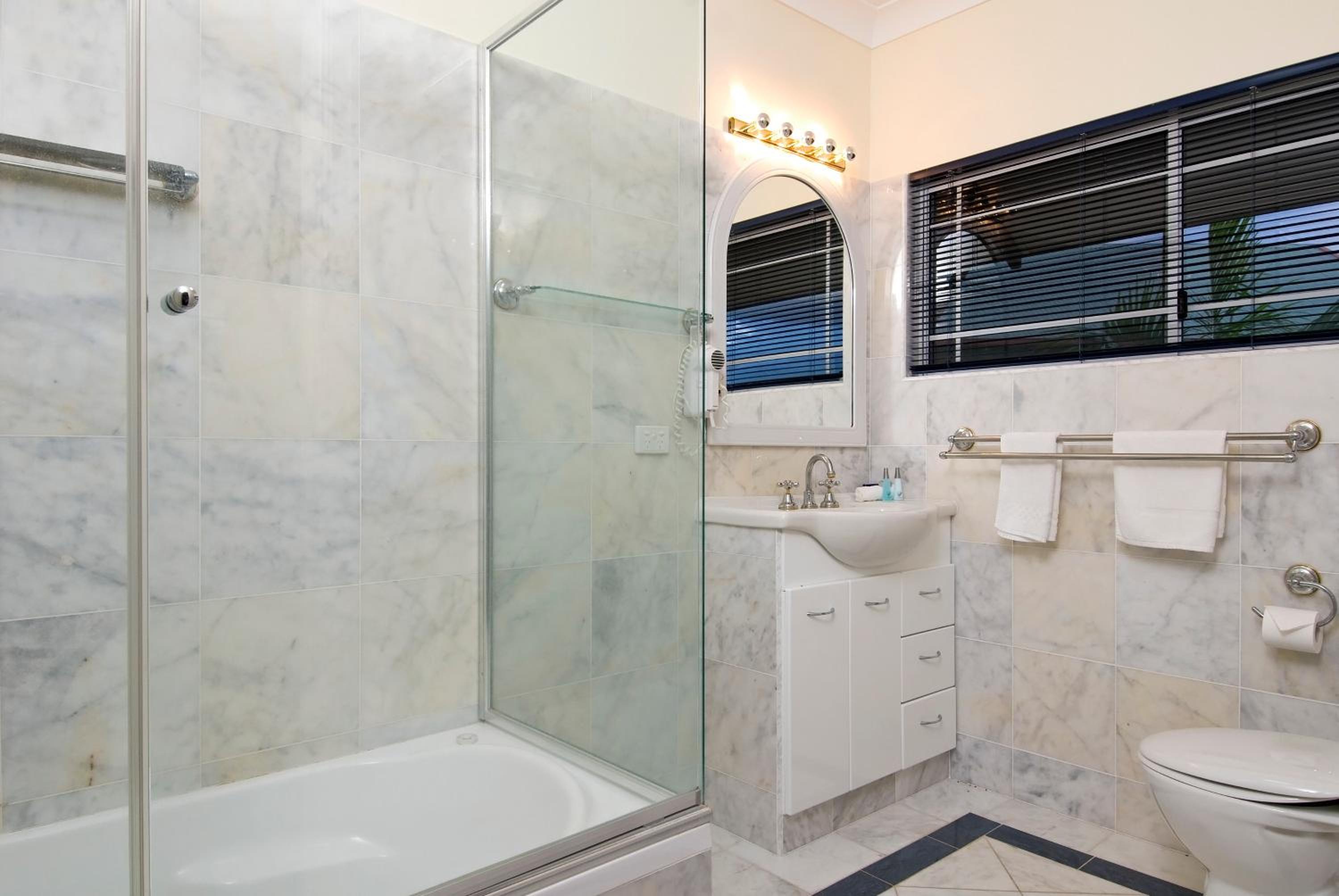 Standard One-Bedroom Apartment photo 3