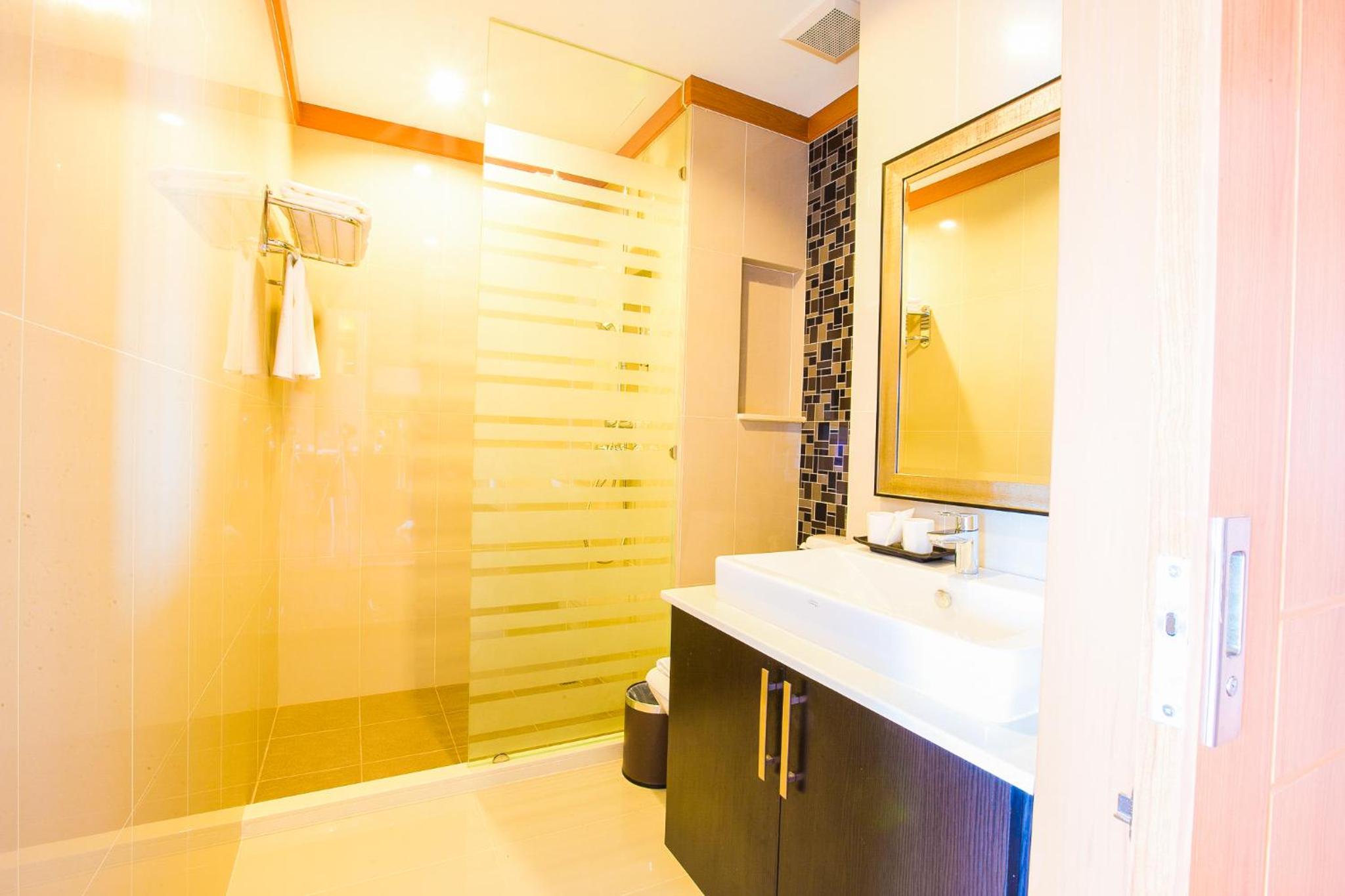 Deluxe Twin Room - Photo 2