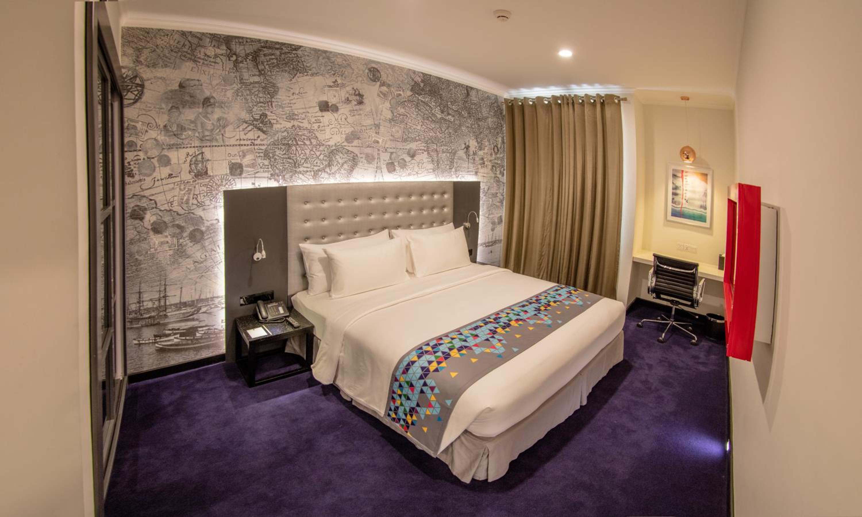 Superior King Room with 20% off on Laundry Services photo 2